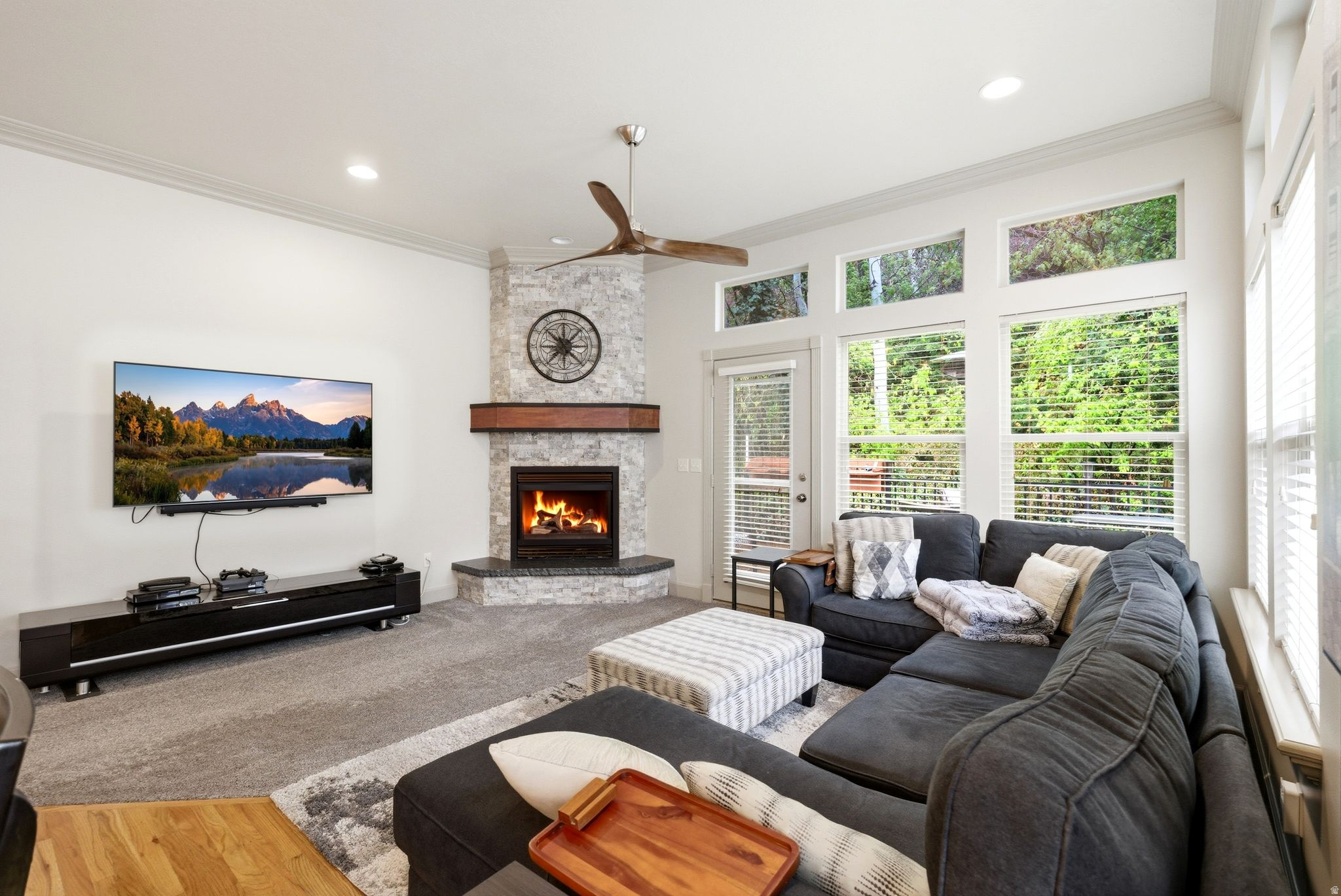 COUNTRY OAKS - Residential