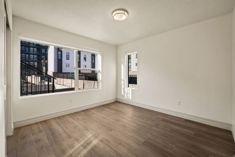 Tiny photo for 443 W 400 N #201, Salt Lake City, UT 84103 (MLS # 2150427)