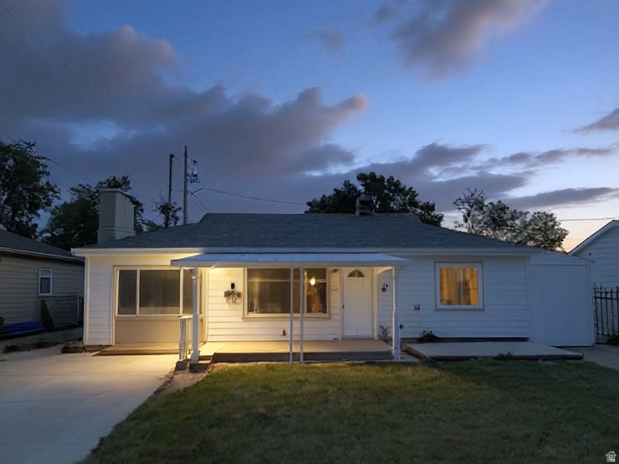 Move in ready! Fantastic Remodel. In a great location in Tooele. New Custom Kitchen Cabinets, Quartz Countertops, Stainless Steel Appliances, Carpet, Tile, Fresh Paint, Updated Kitchen and Bathroom. Buyer to verify all information.