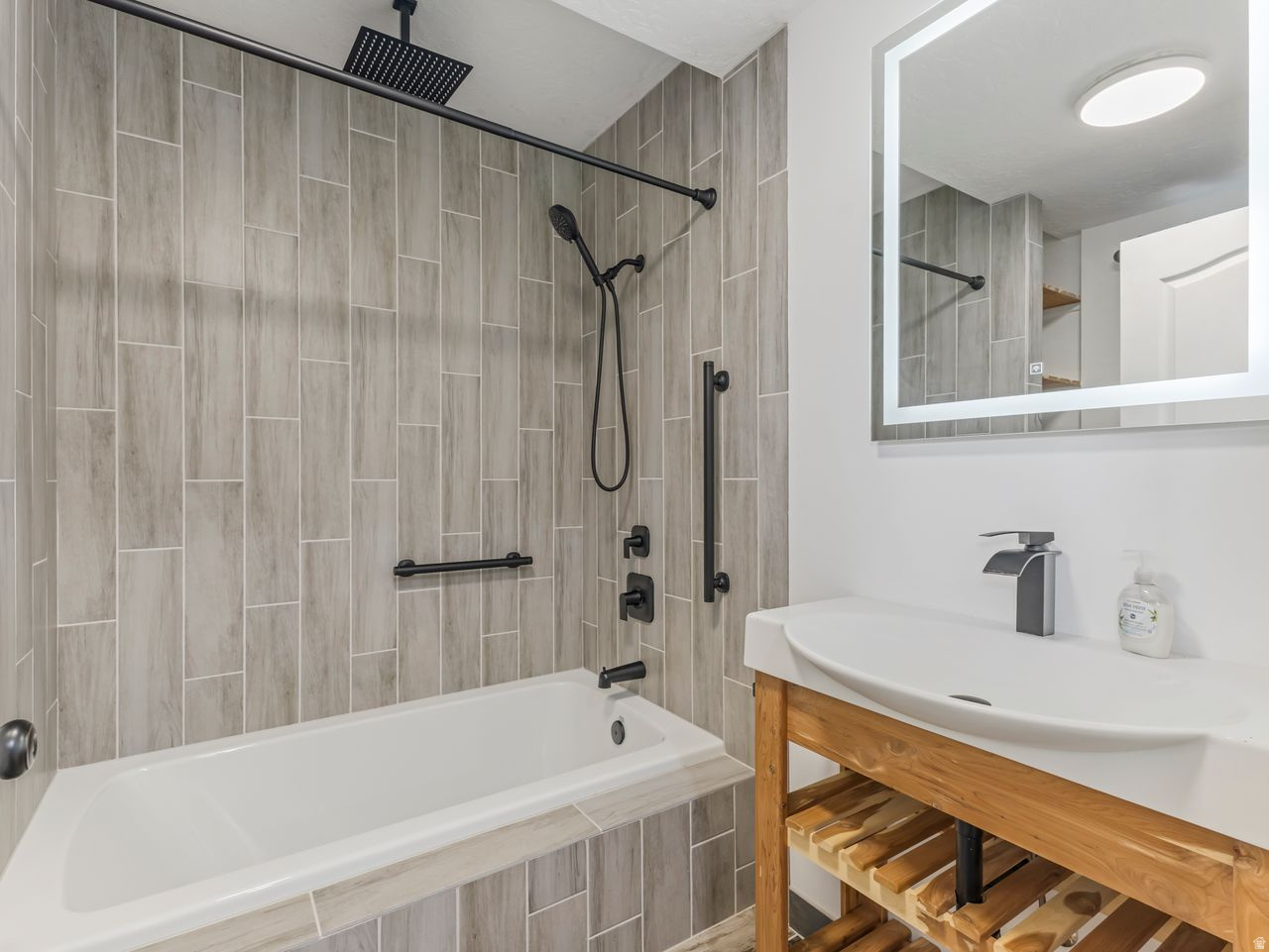 ROSE PARK - Residential