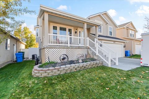 Photo of 4973 W DIAMONDBACK DR S, Riverton, UT 84096 (MLS # 2121562)