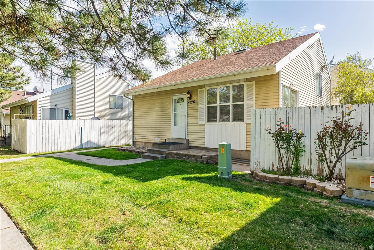 SUNNYBROOK PARK - Residential