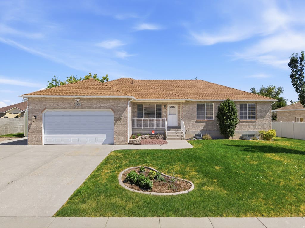 Photo of 5258 W CHESTER RD, West Valley City, UT 84120 (MLS # 2175083)