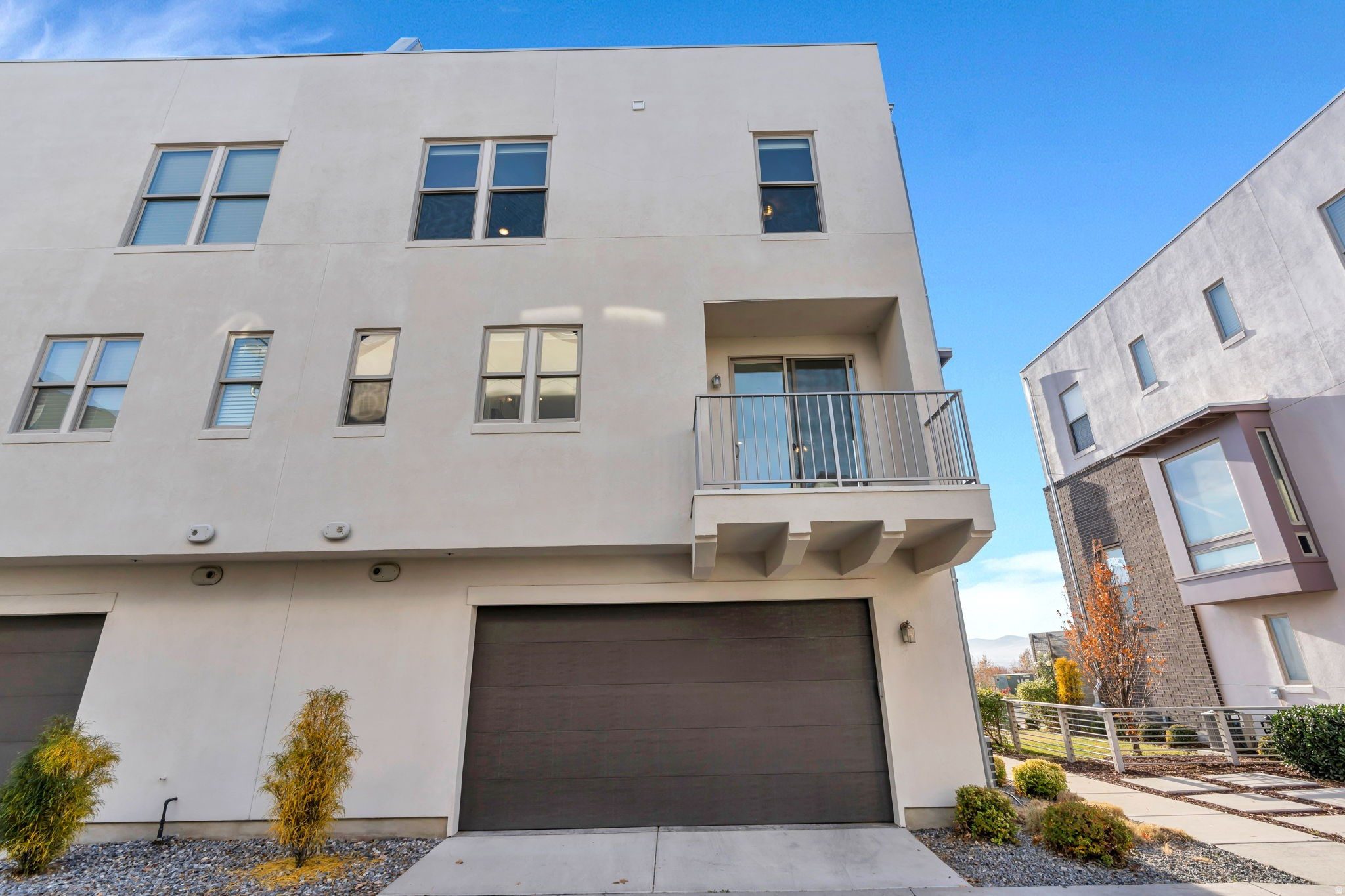 DAYBREAK - Residential