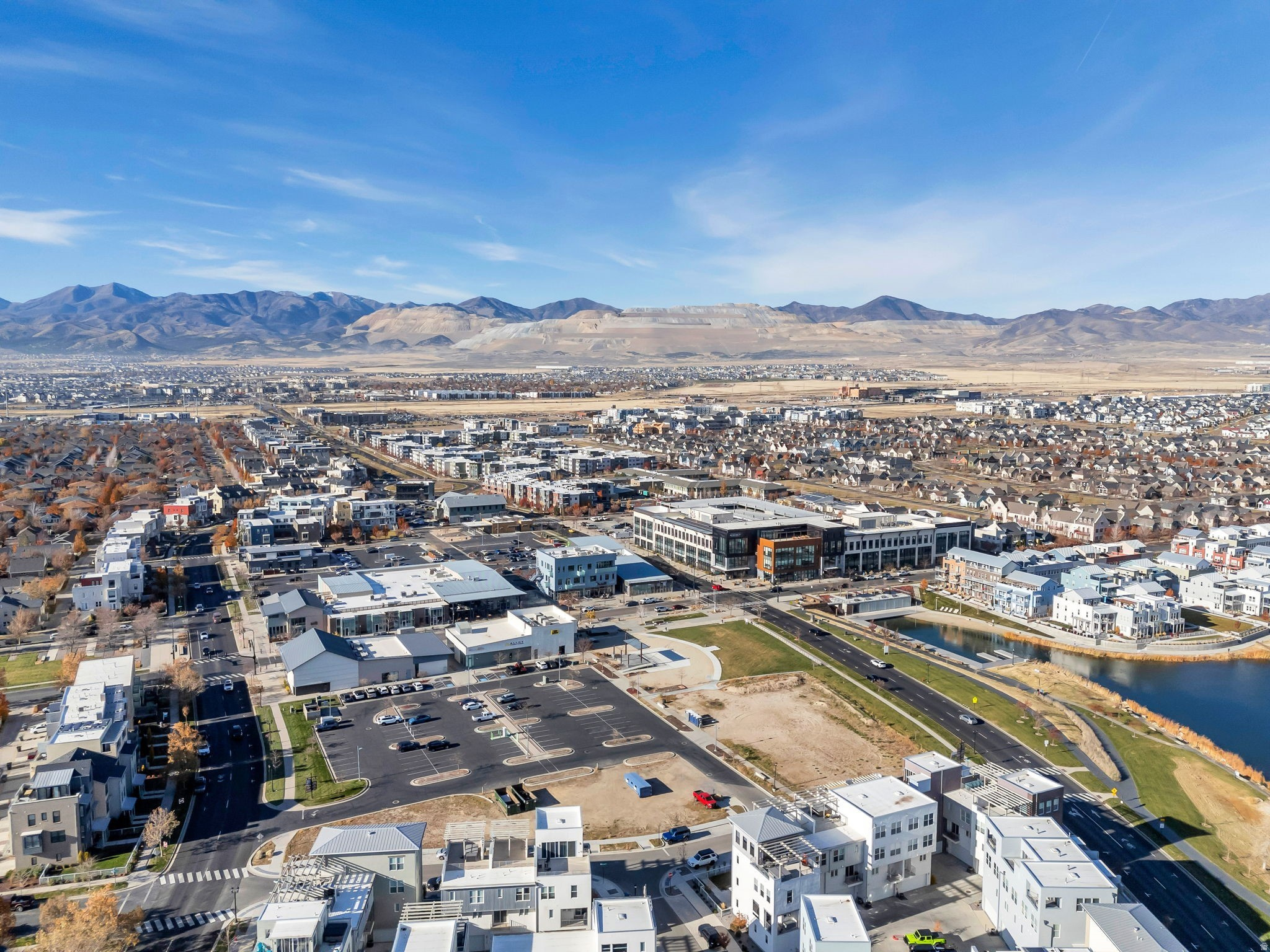 DAYBREAK - Residential