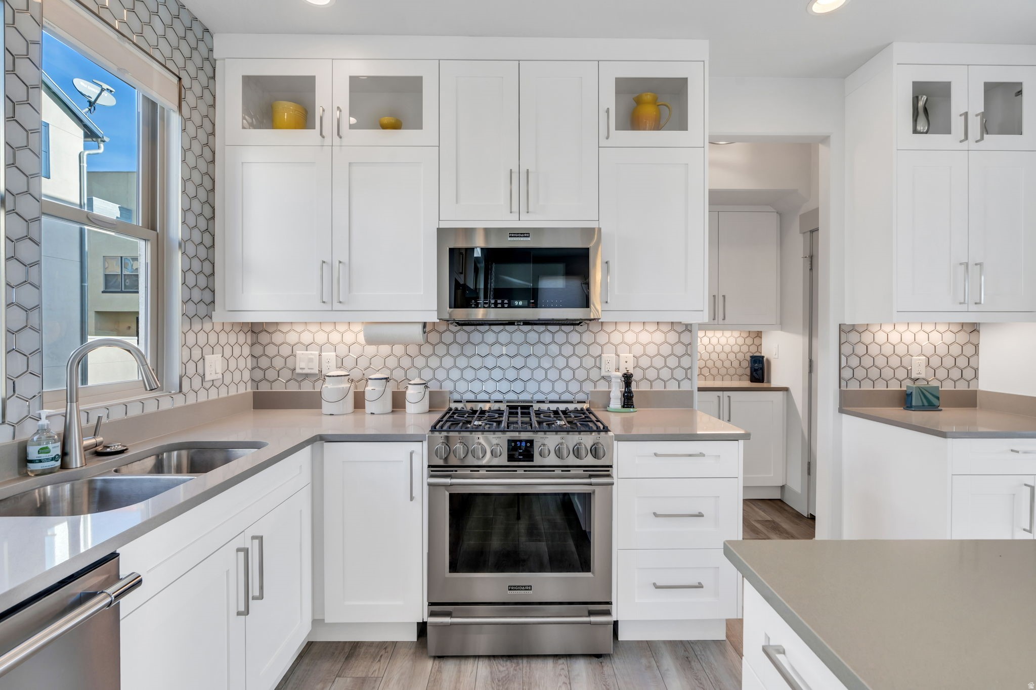 DAYBREAK - Residential