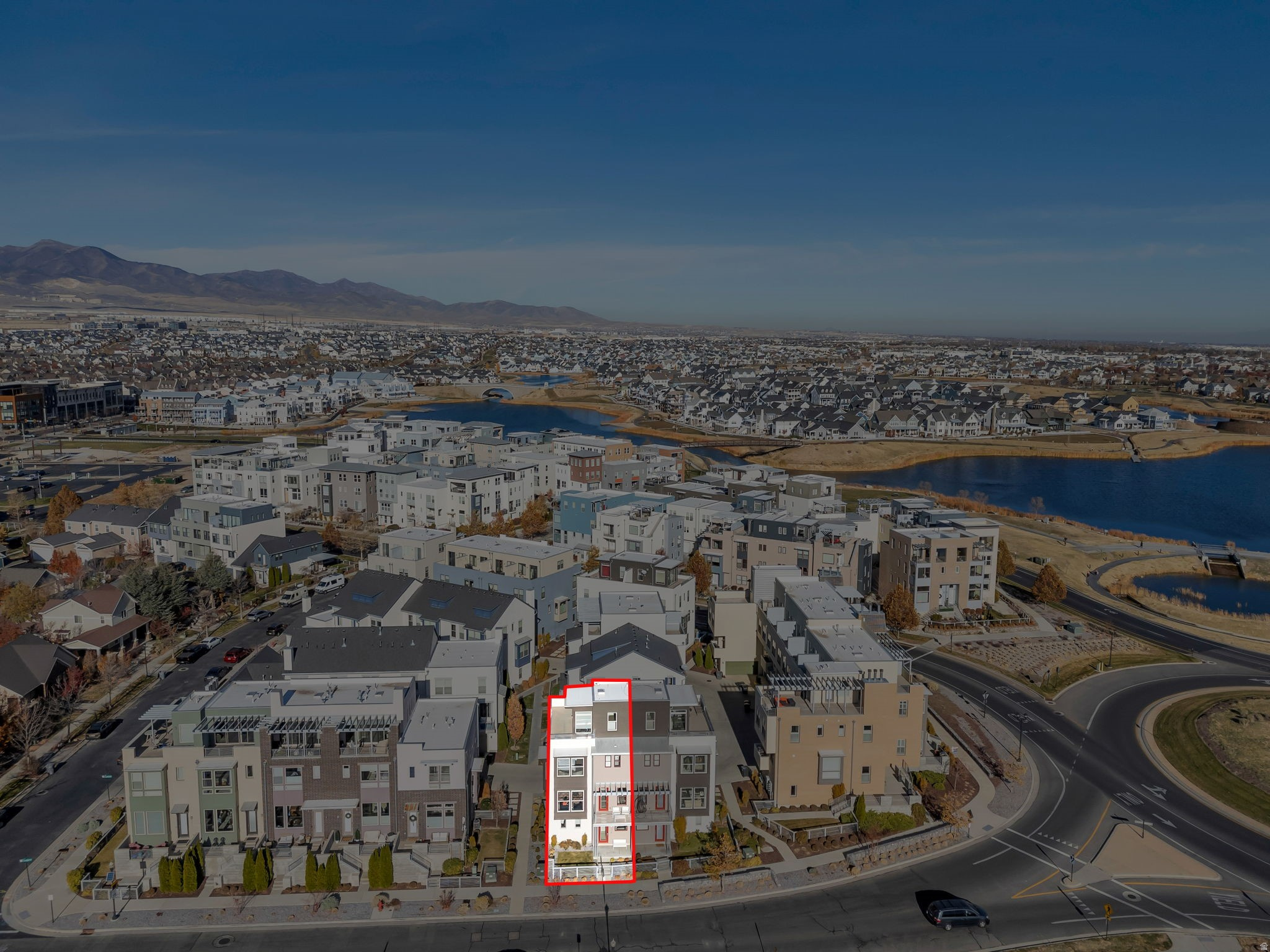 DAYBREAK - Residential