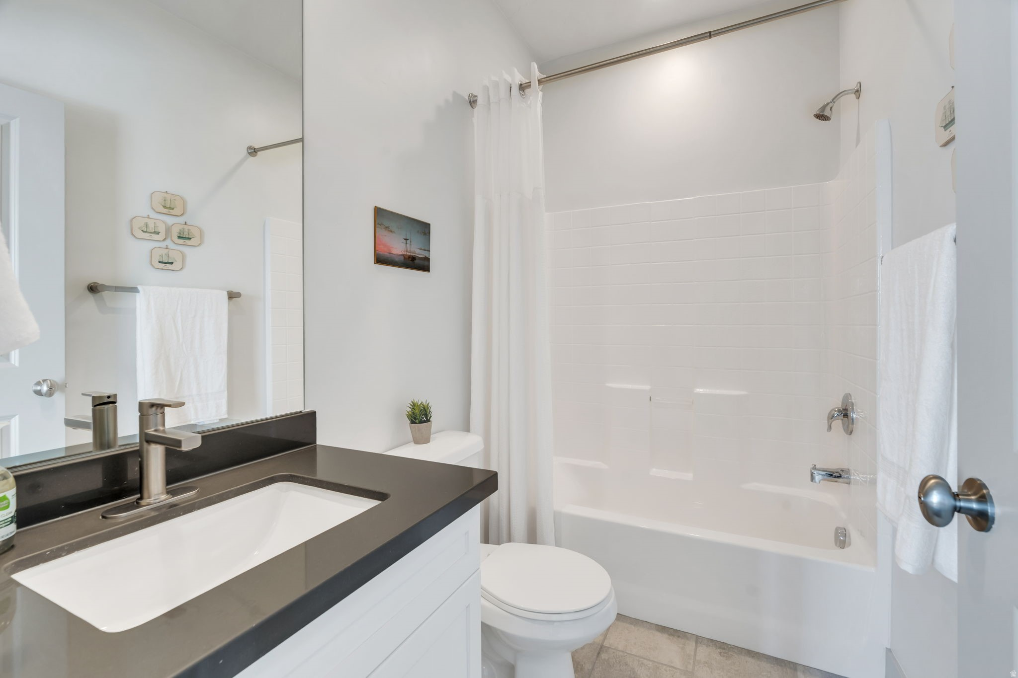 DAYBREAK - Residential