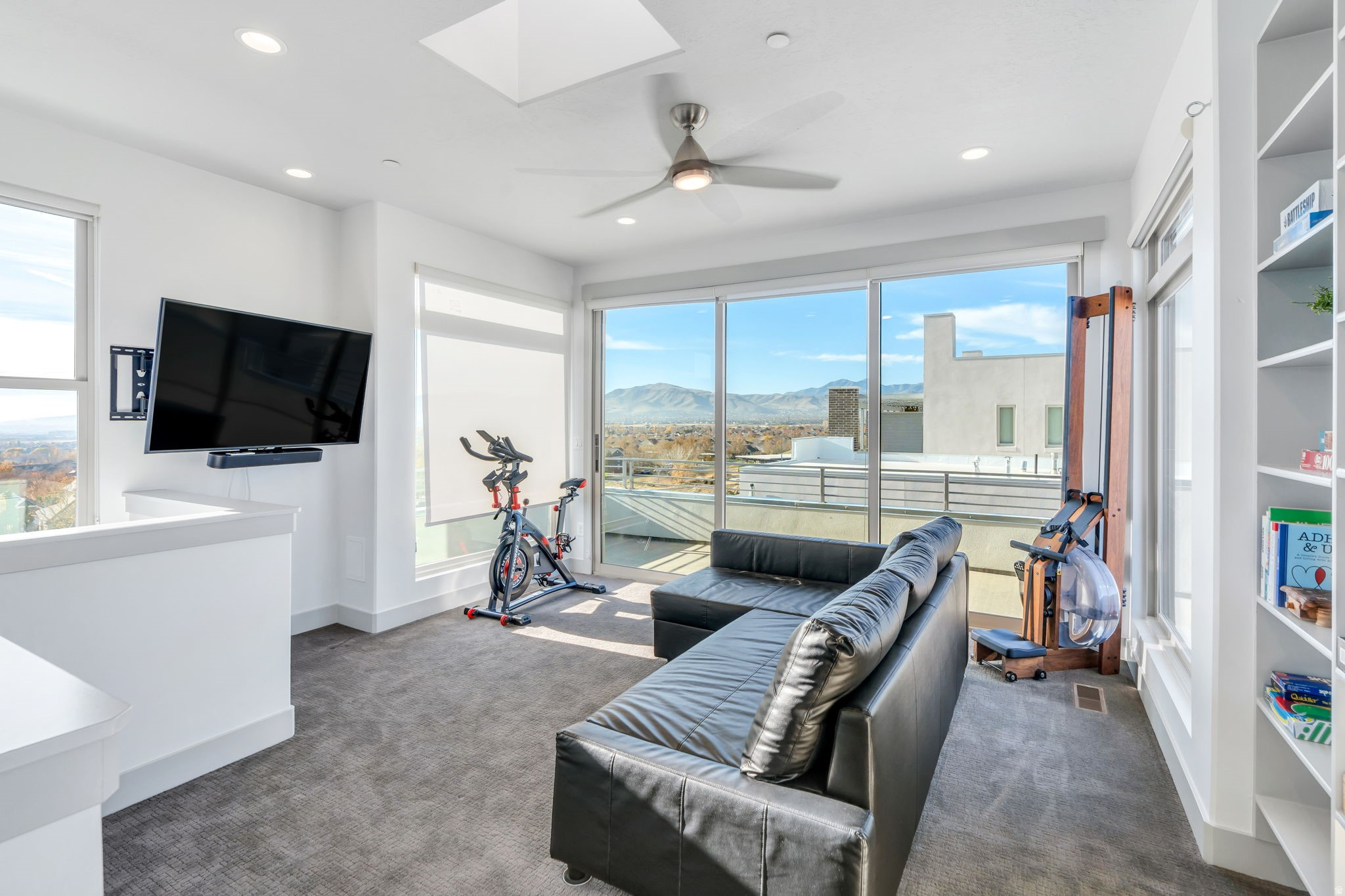 DAYBREAK - Residential