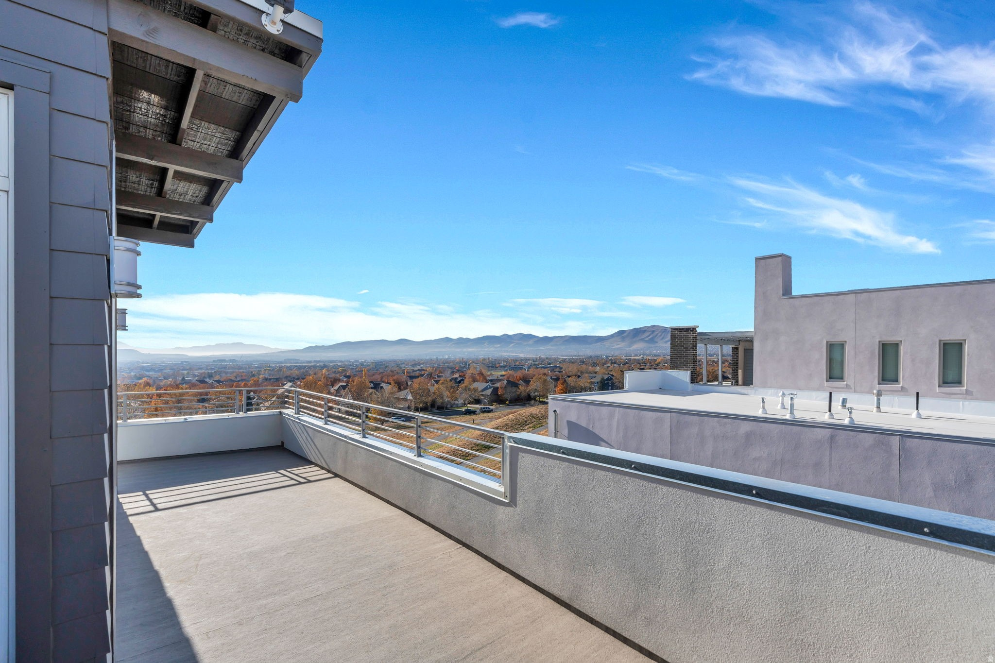 DAYBREAK - Residential