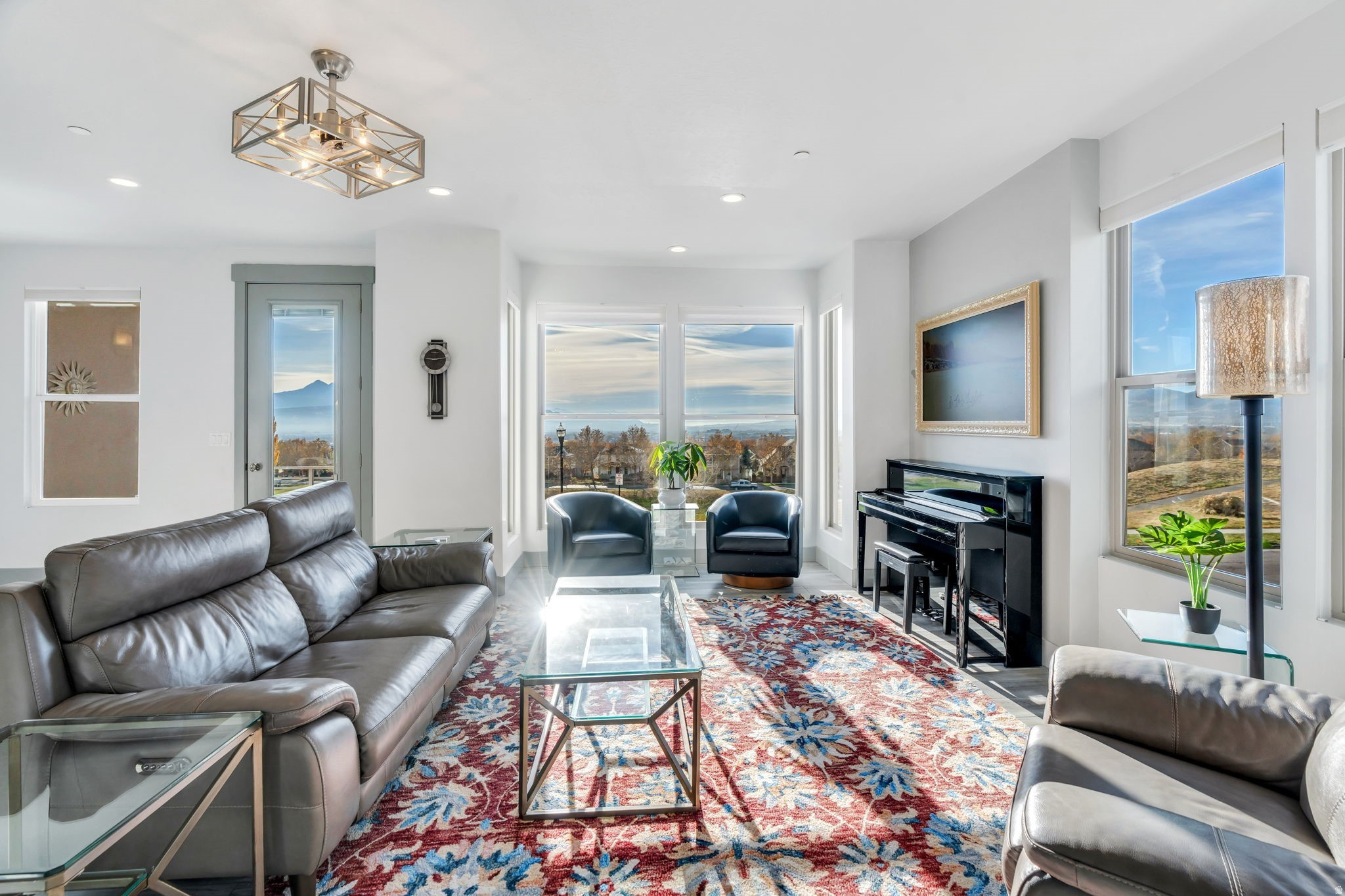 DAYBREAK - Residential