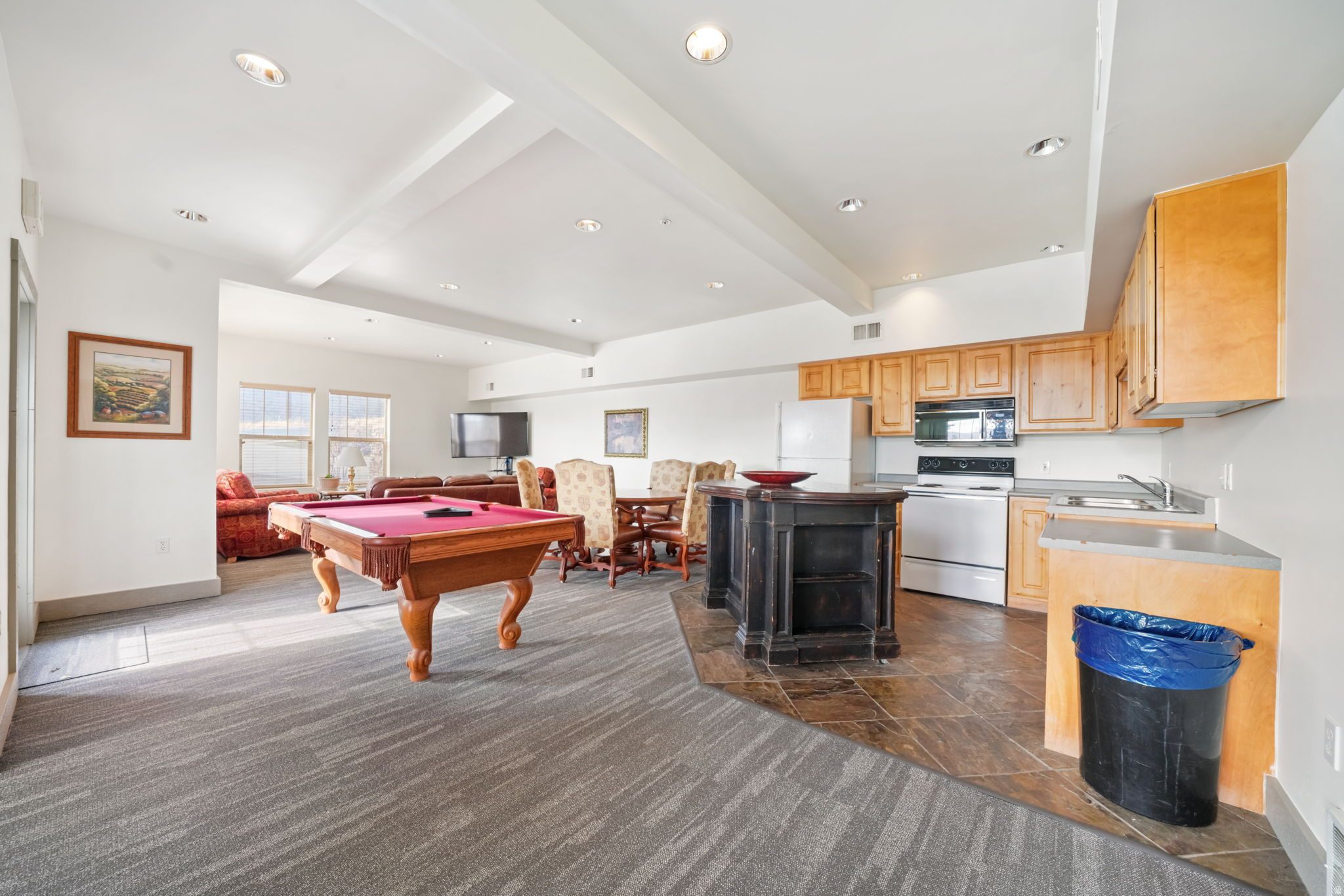 FOX BAY CONDOMINIUMS - Residential