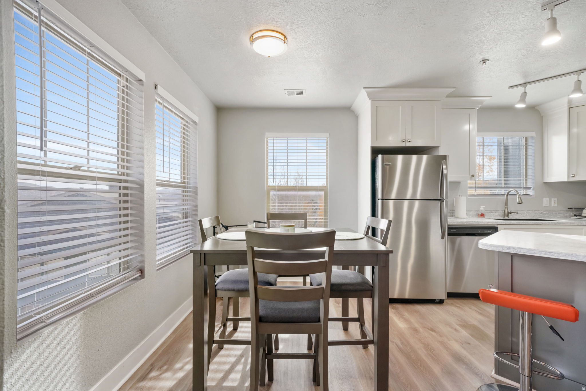 FOX BAY CONDOMINIUMS - Residential