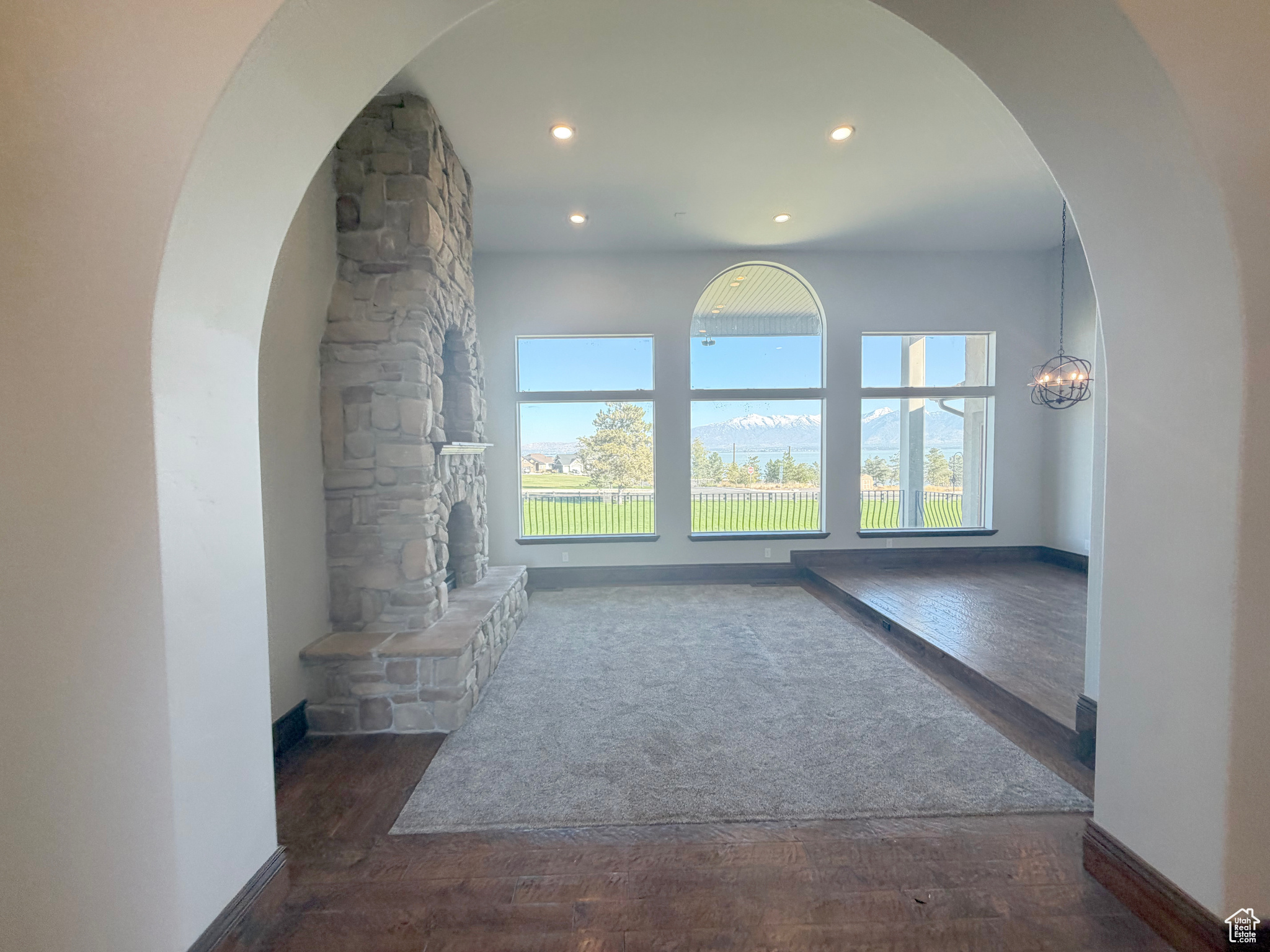 PELICAN BAY - Residential