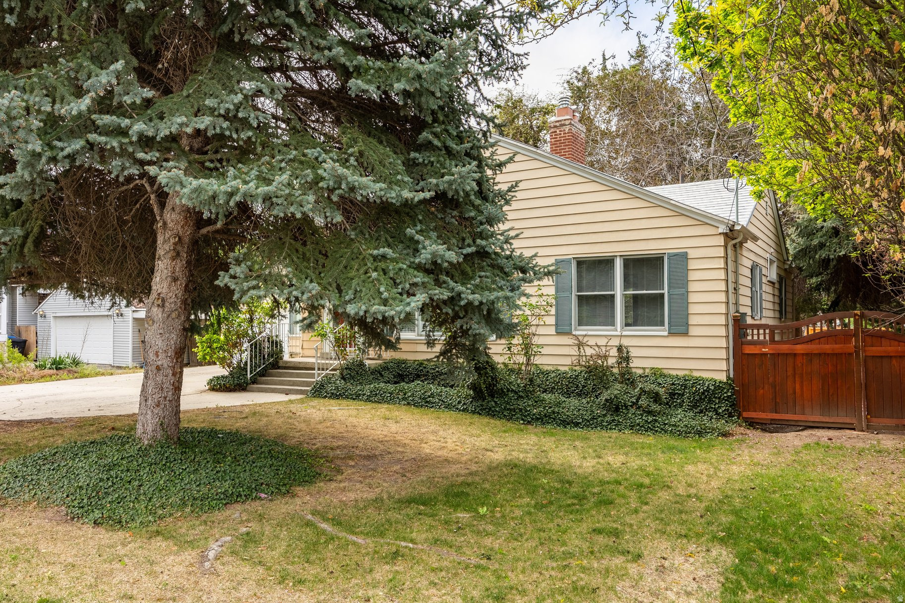 CARRIAGE PARK - Residential