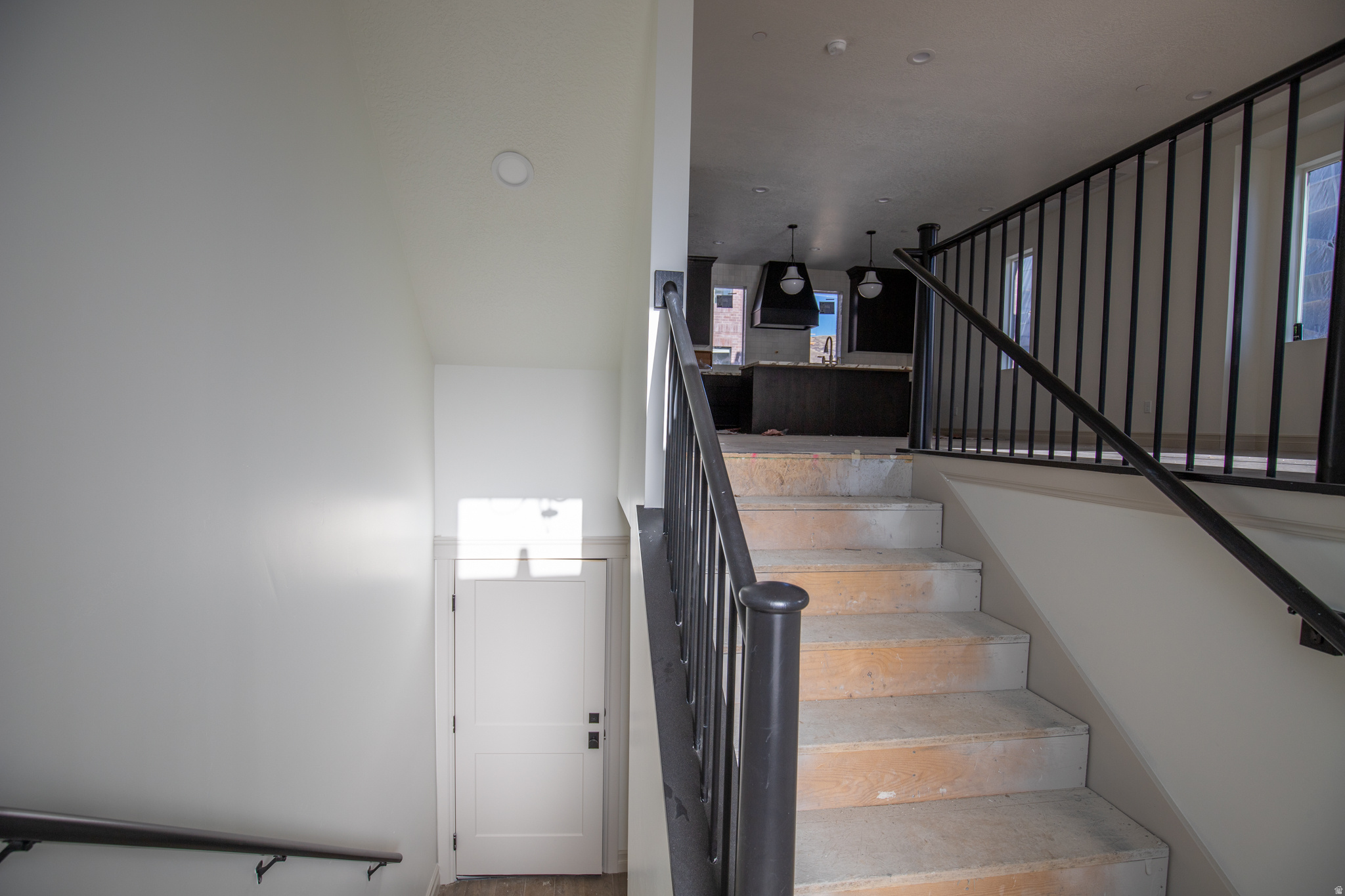 THE IRIS - Residential