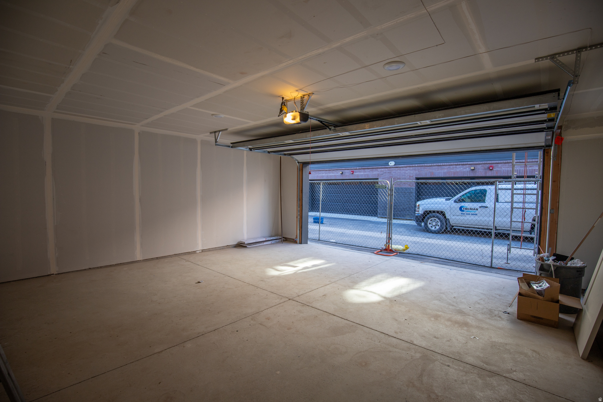 THE IRIS - Residential