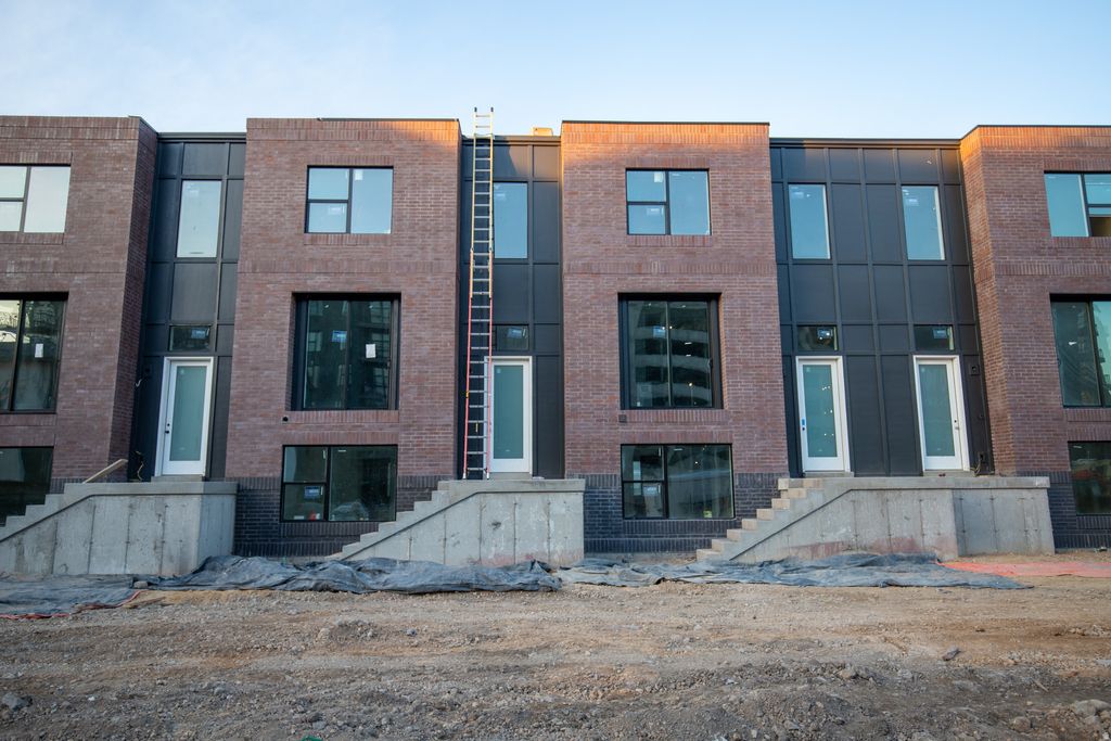 Photo of 443 W 400 N #202, Salt Lake City, UT 84103 (MLS # 2111483)