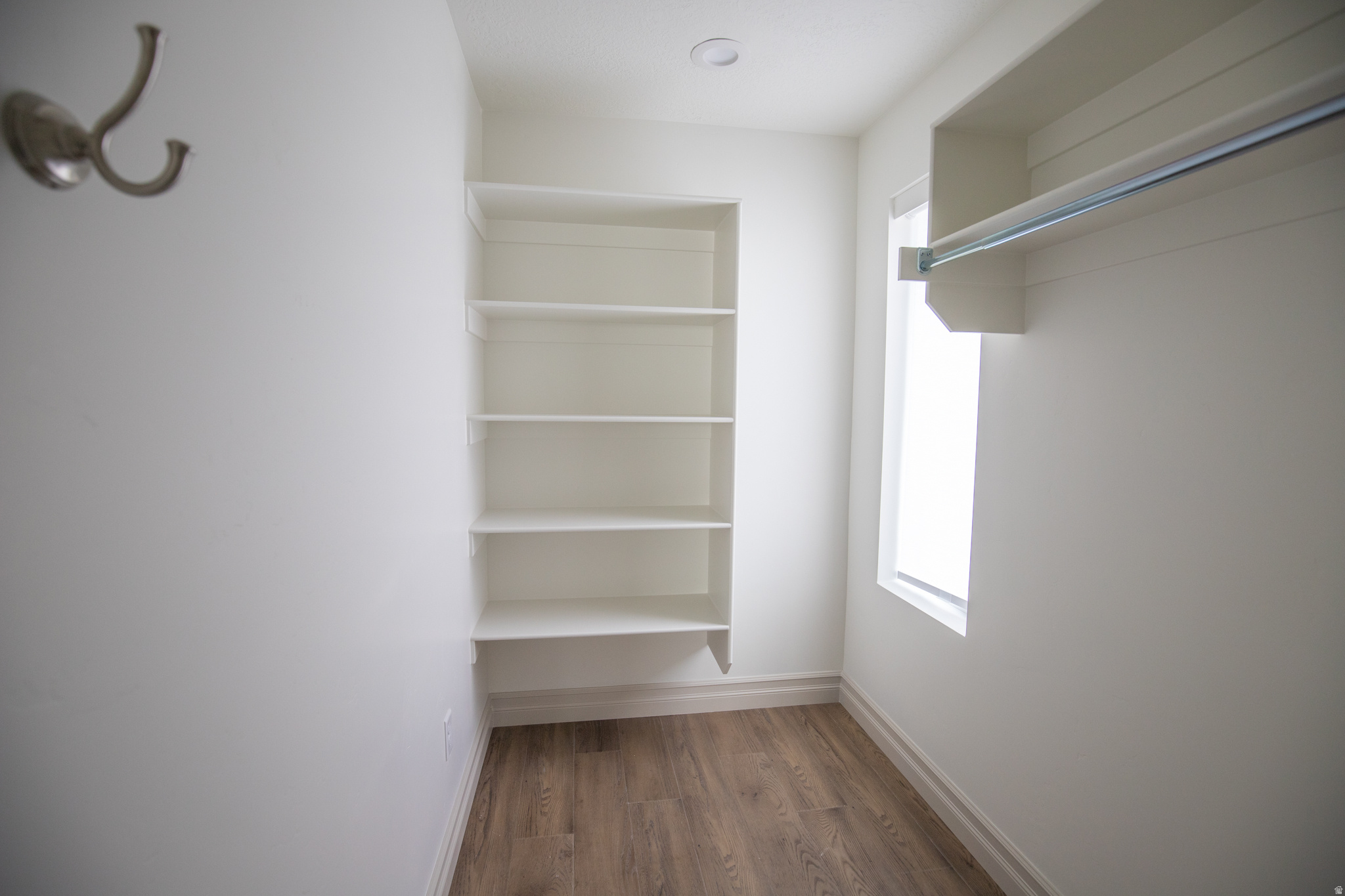 THE IRIS - Residential