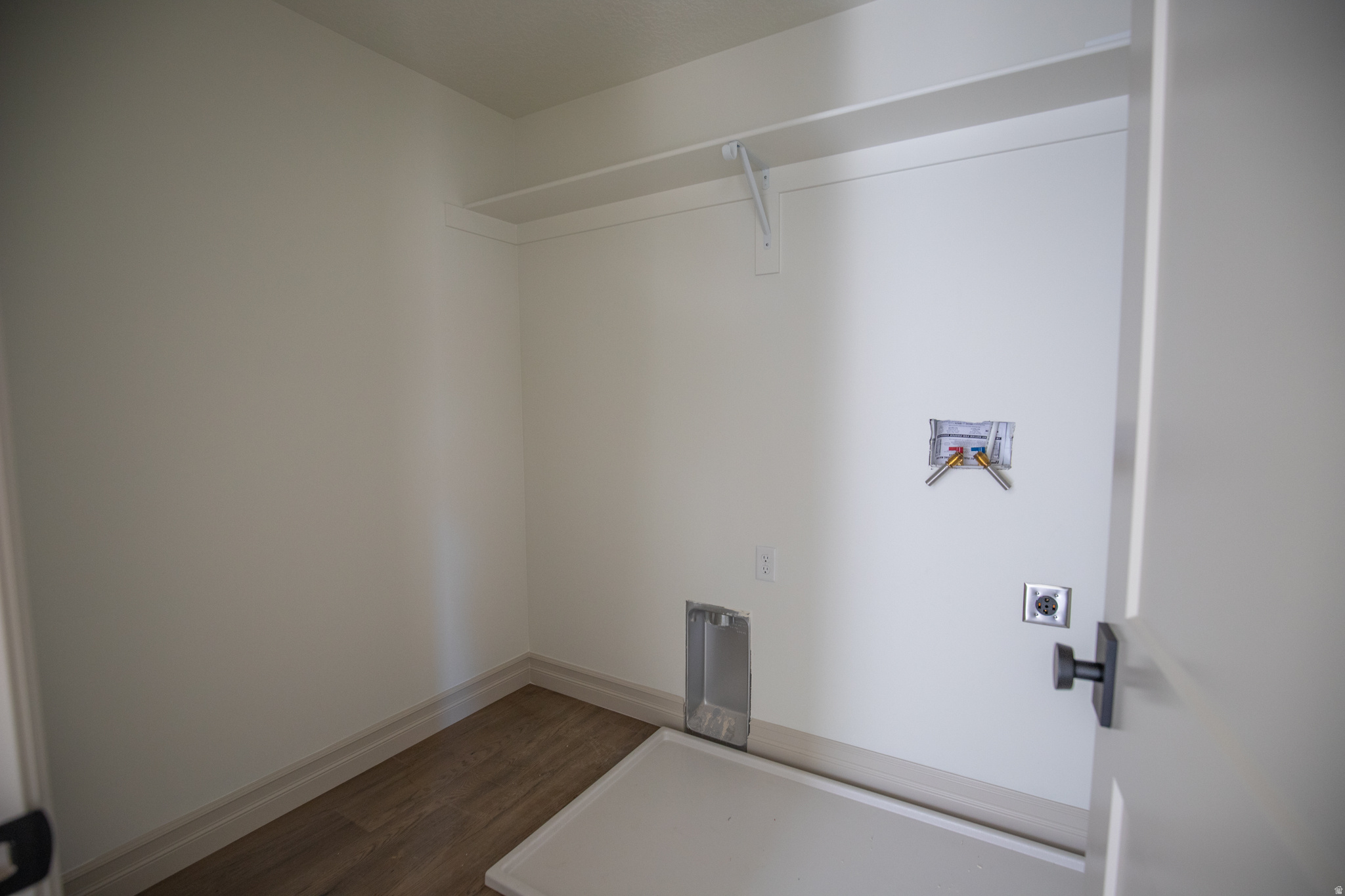 THE IRIS - Residential