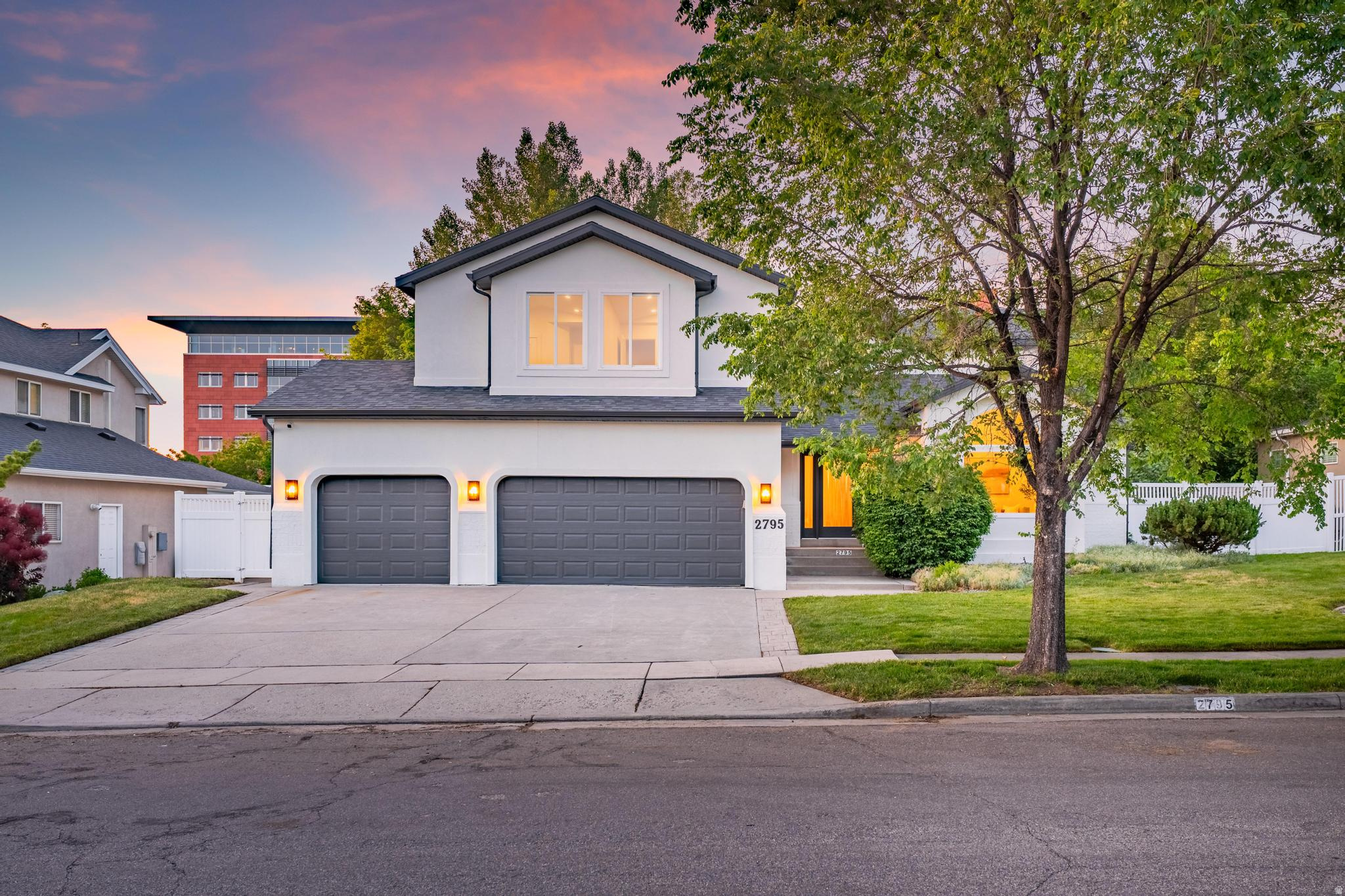 MILL HOLLOW - Residential