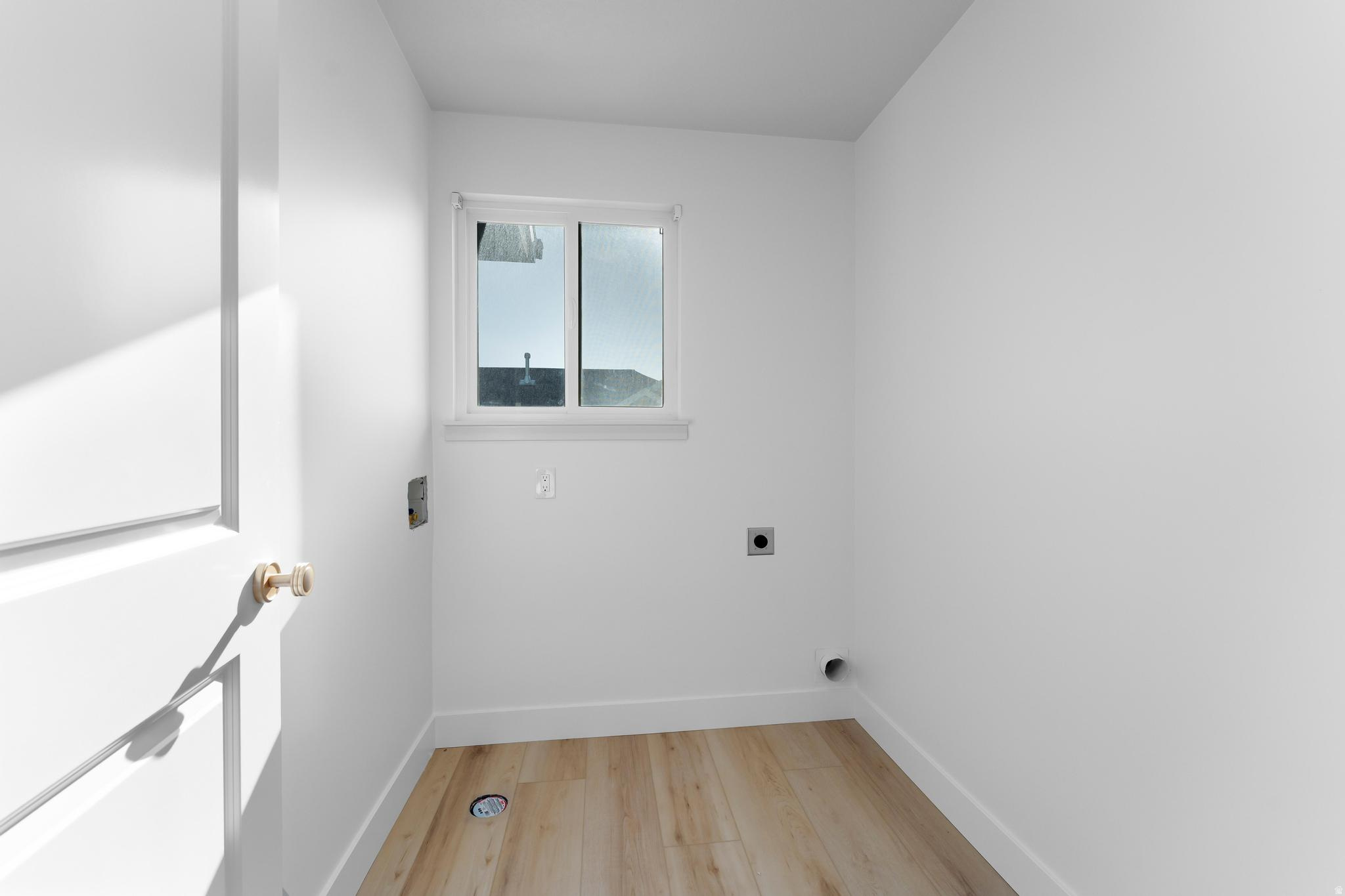 MILL HOLLOW - Residential