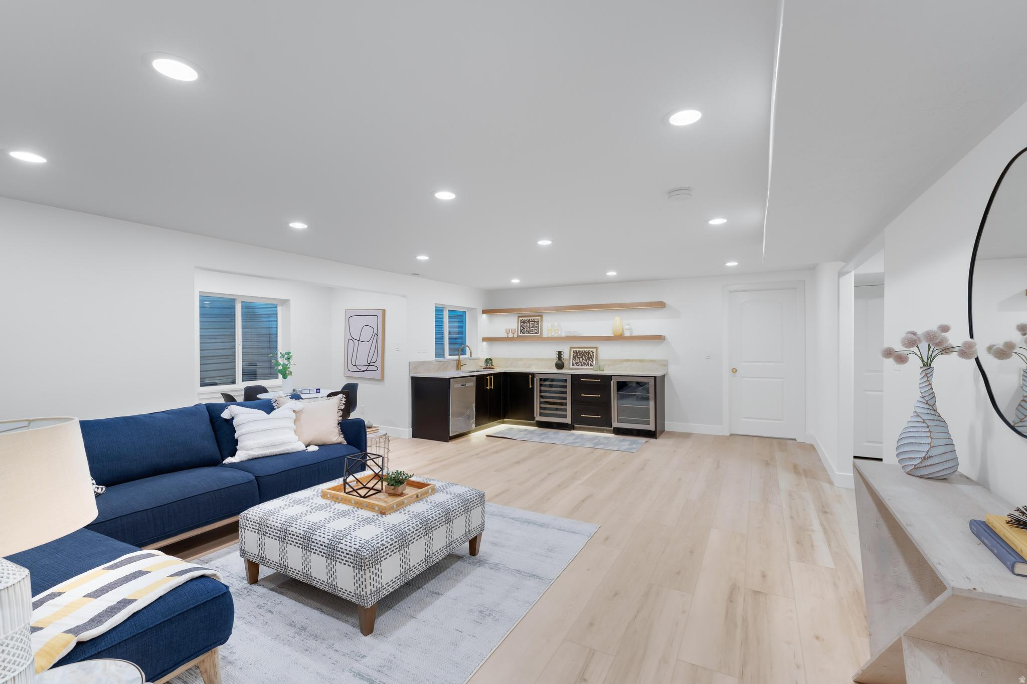 MILL HOLLOW - Residential