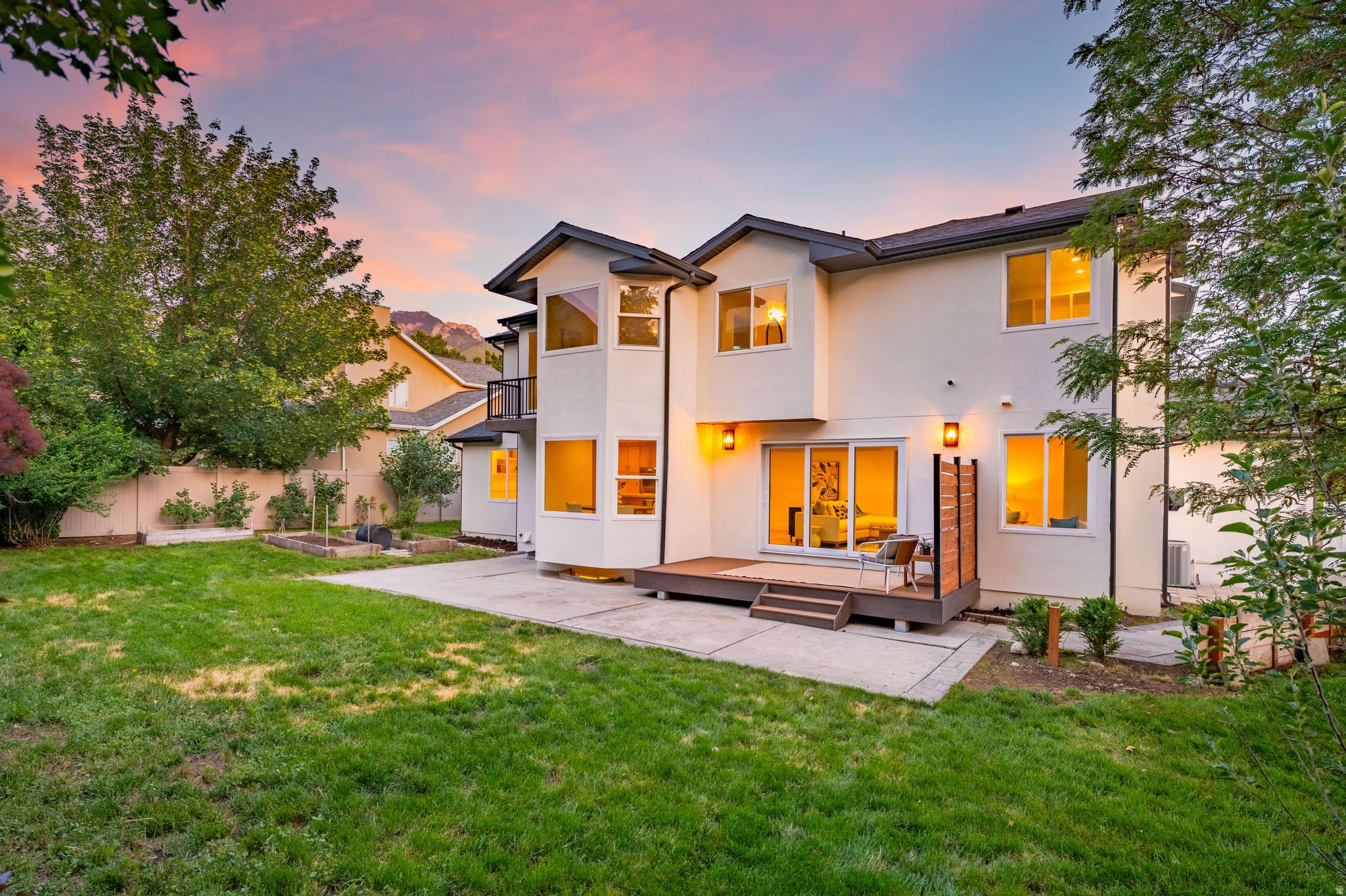 MILL HOLLOW - Residential