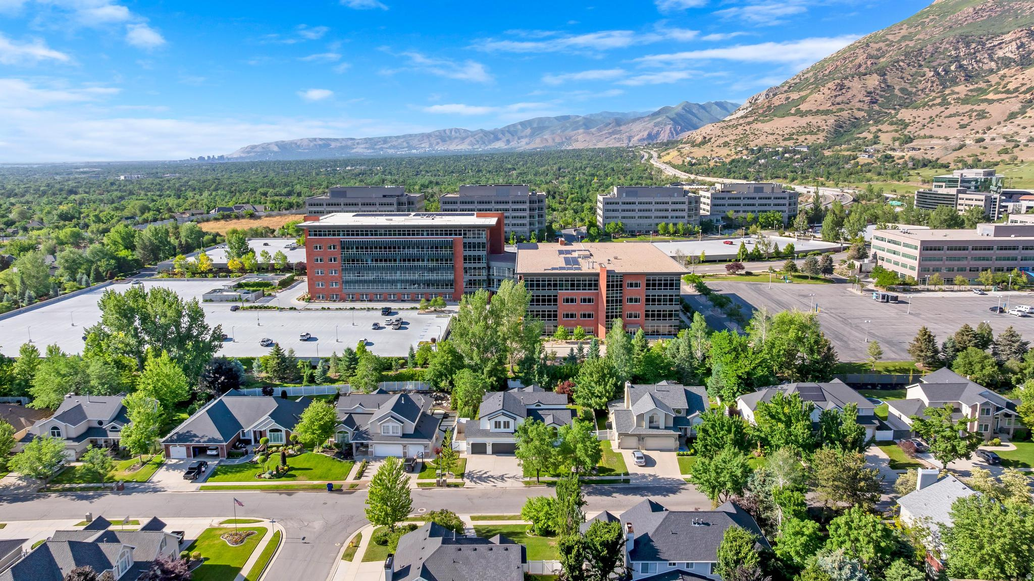 MILL HOLLOW - Residential