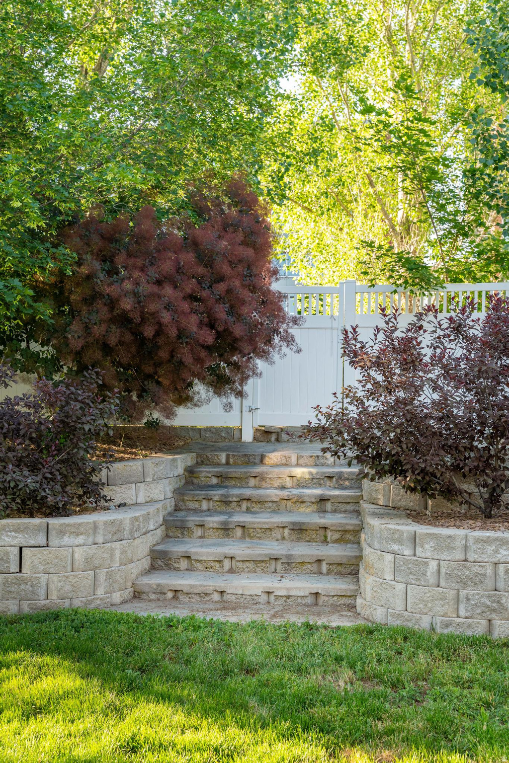 MILL HOLLOW - Residential