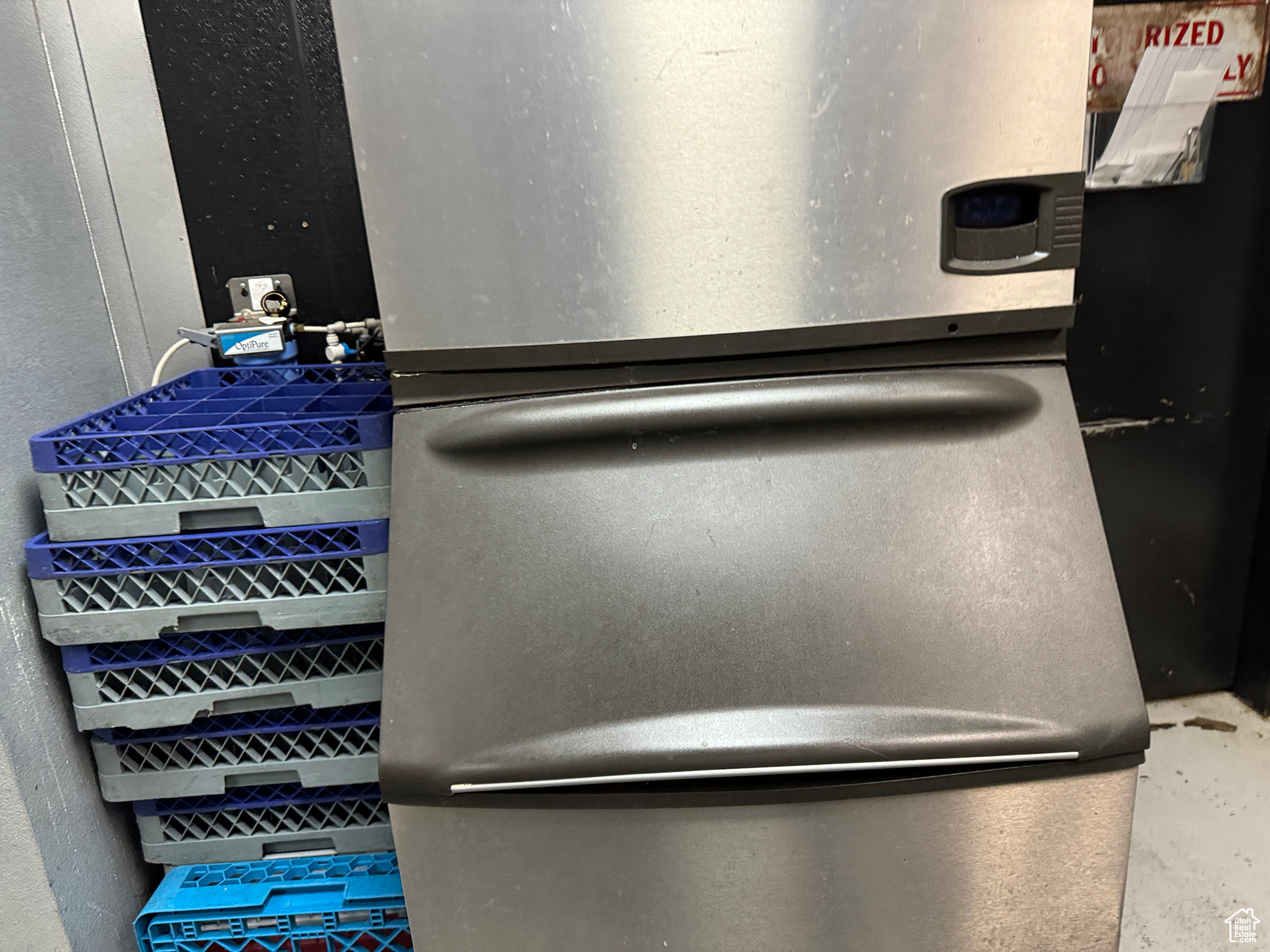 WATERS EDGE - Commercial Sale