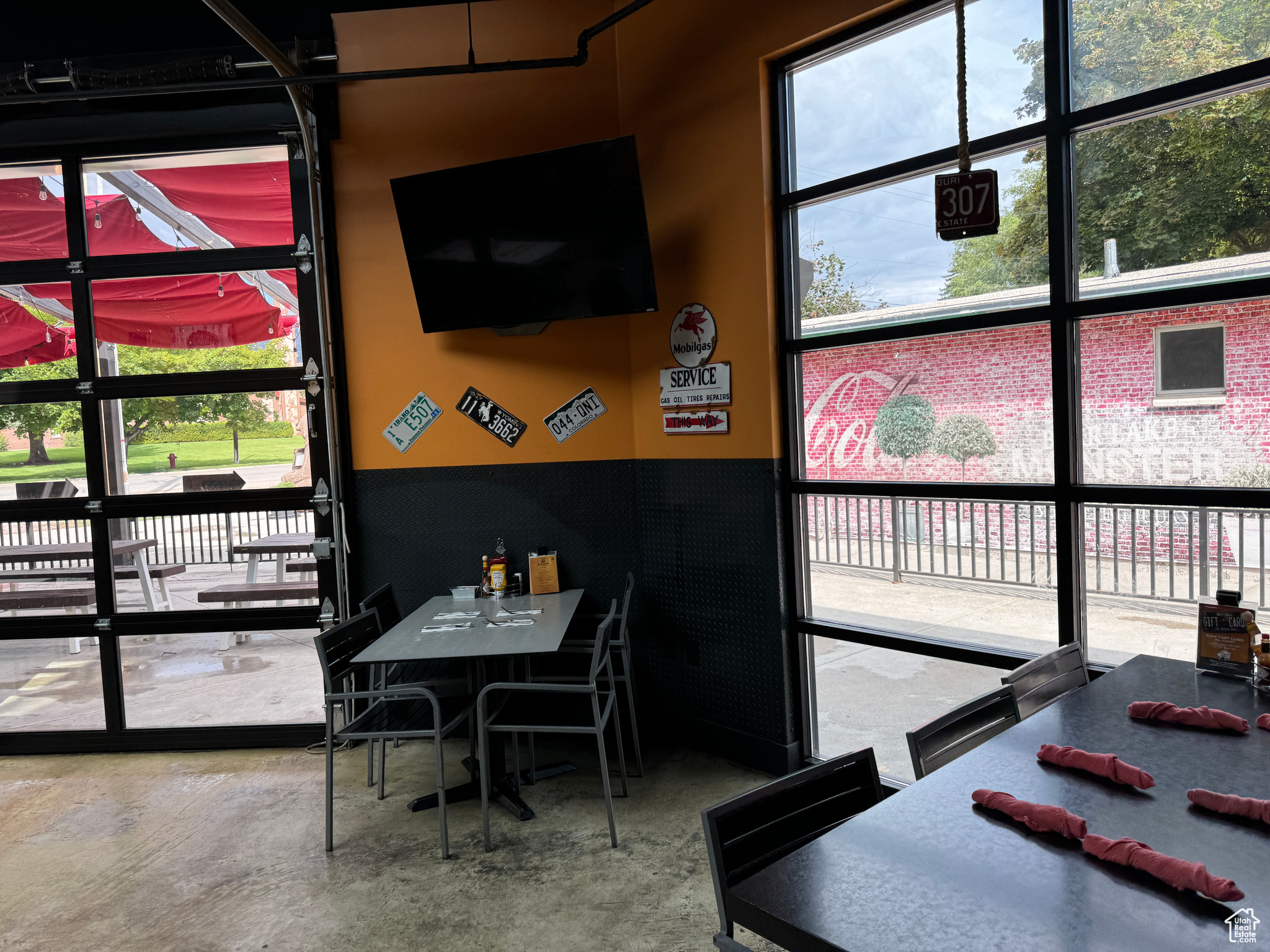 WATERS EDGE - Commercial Sale