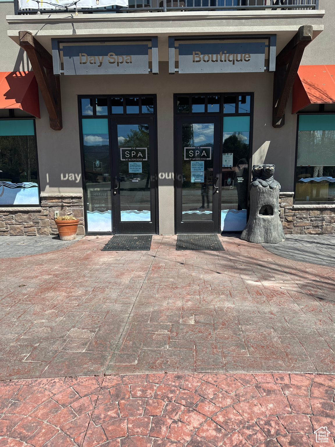 WATERS EDGE - Commercial Sale