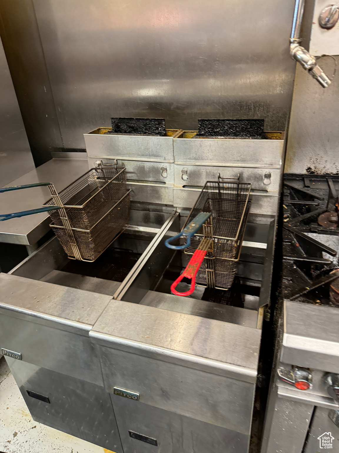 WATERS EDGE - Commercial Sale