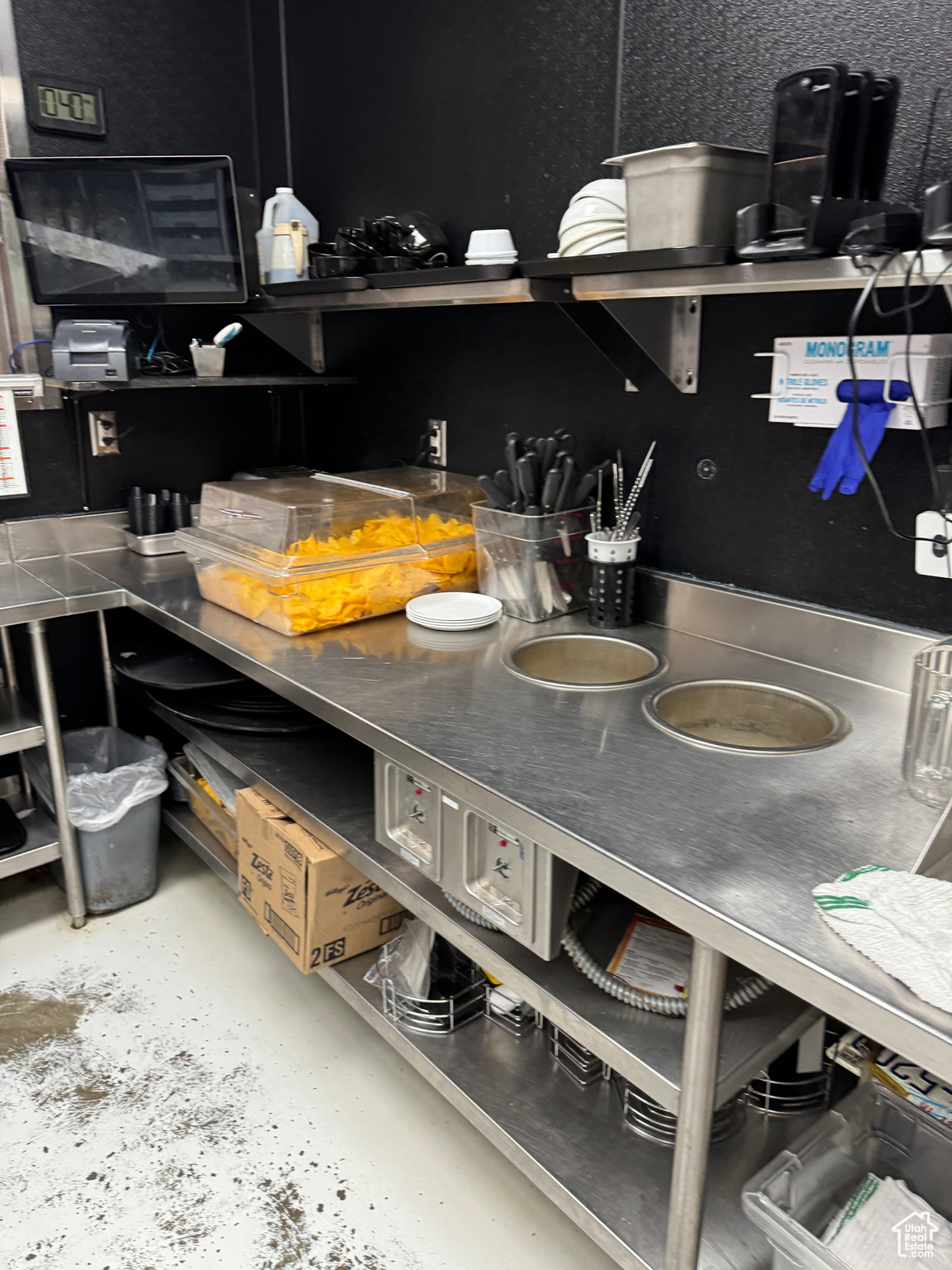 WATERS EDGE - Commercial Sale