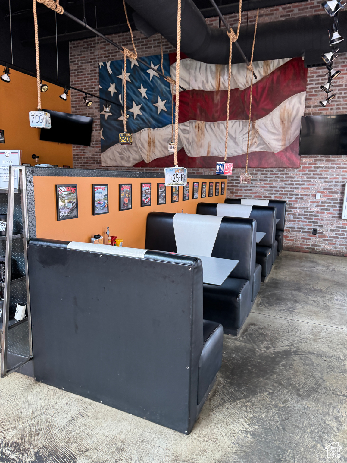 WATERS EDGE - Commercial Sale