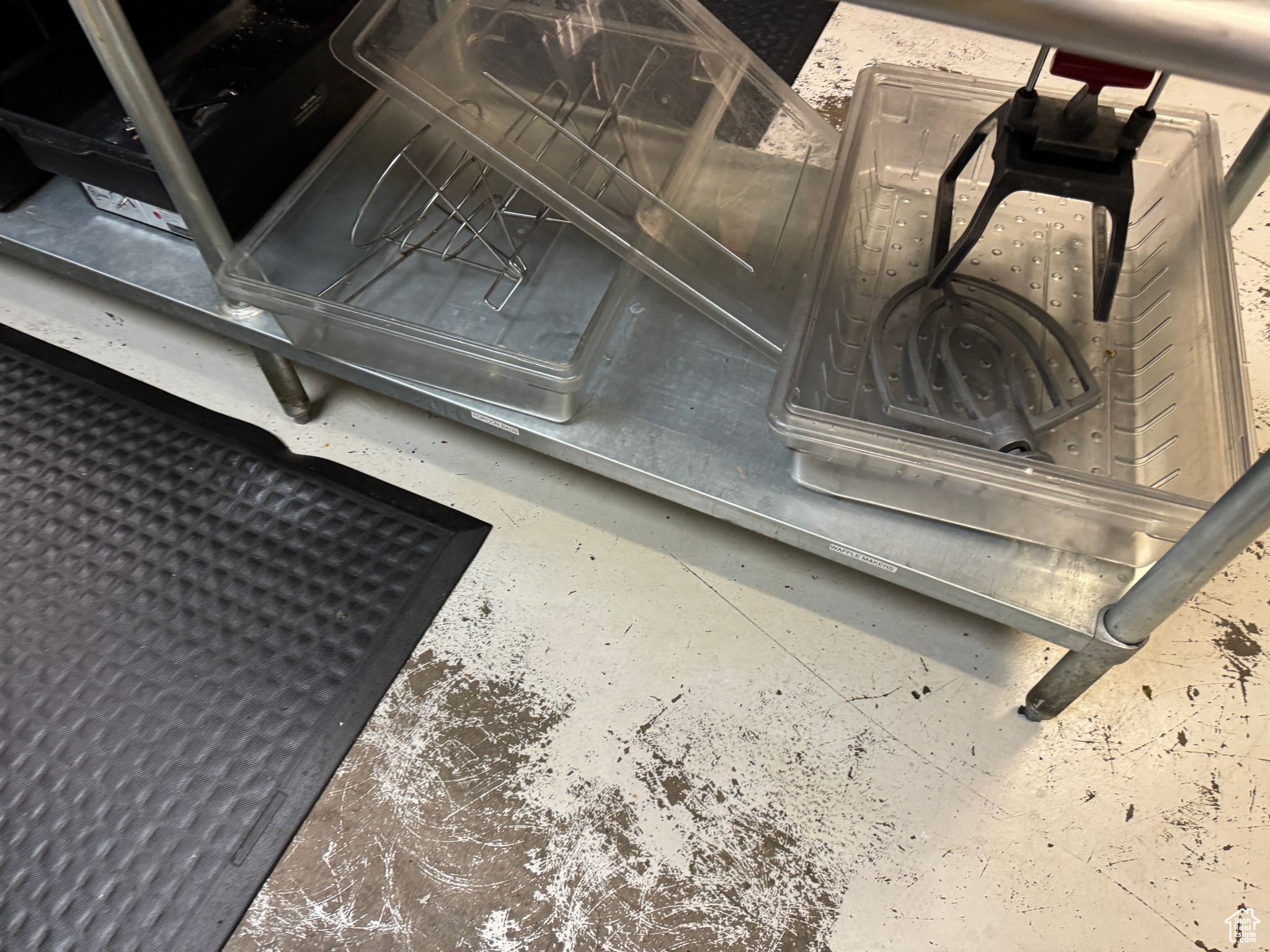 WATERS EDGE - Commercial Sale