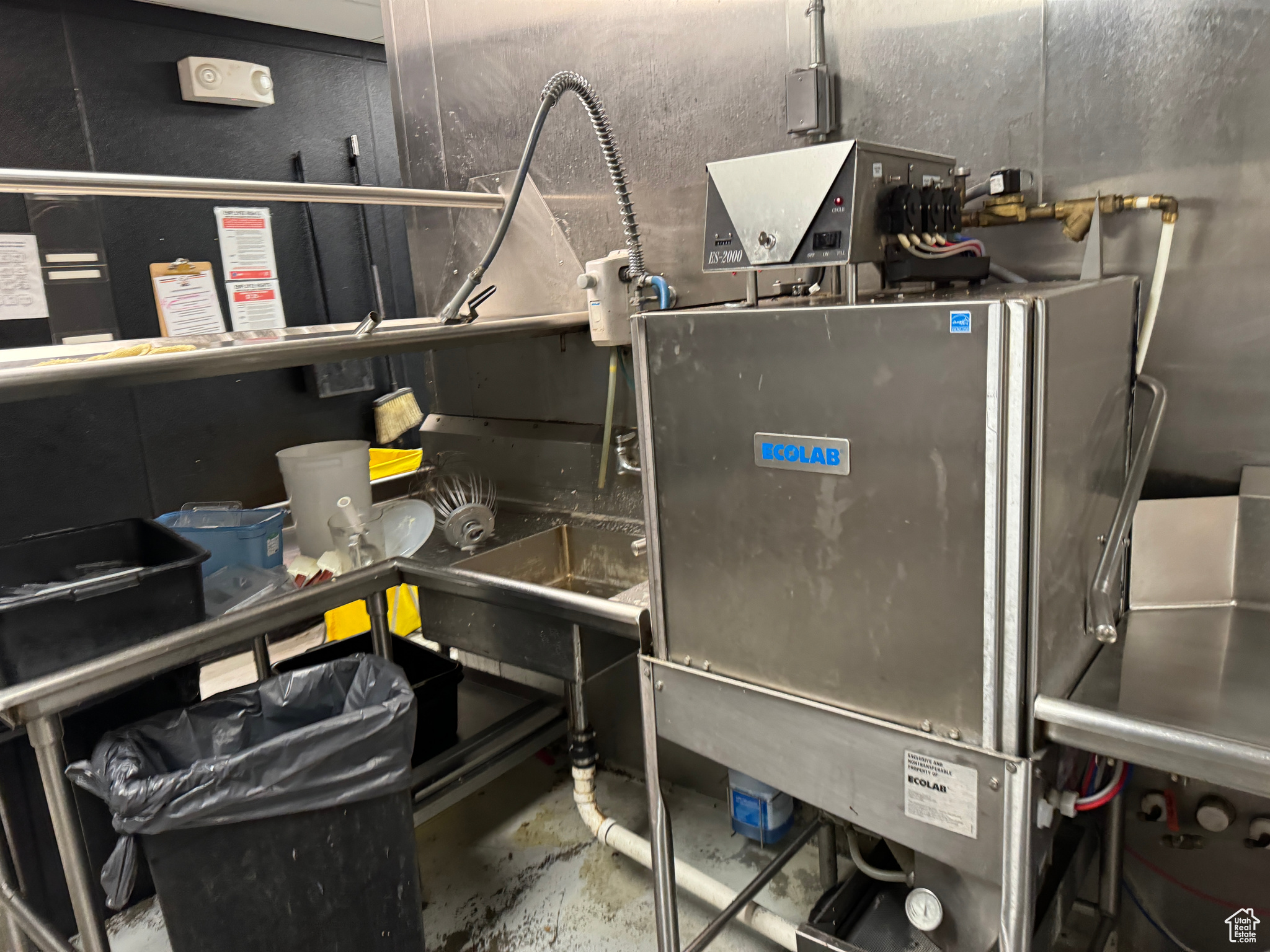 WATERS EDGE - Commercial Sale