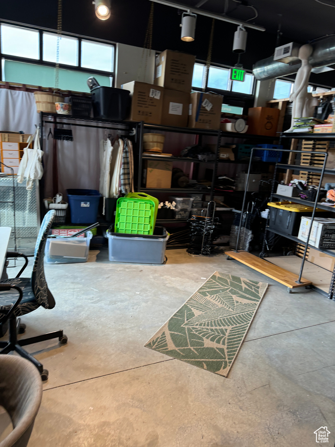 WATERS EDGE - Commercial Sale