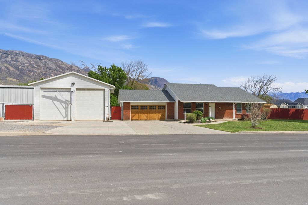 Photo of 1728 N 1520 W, Pleasant Grove, UT 84062 (MLS # 2152283)