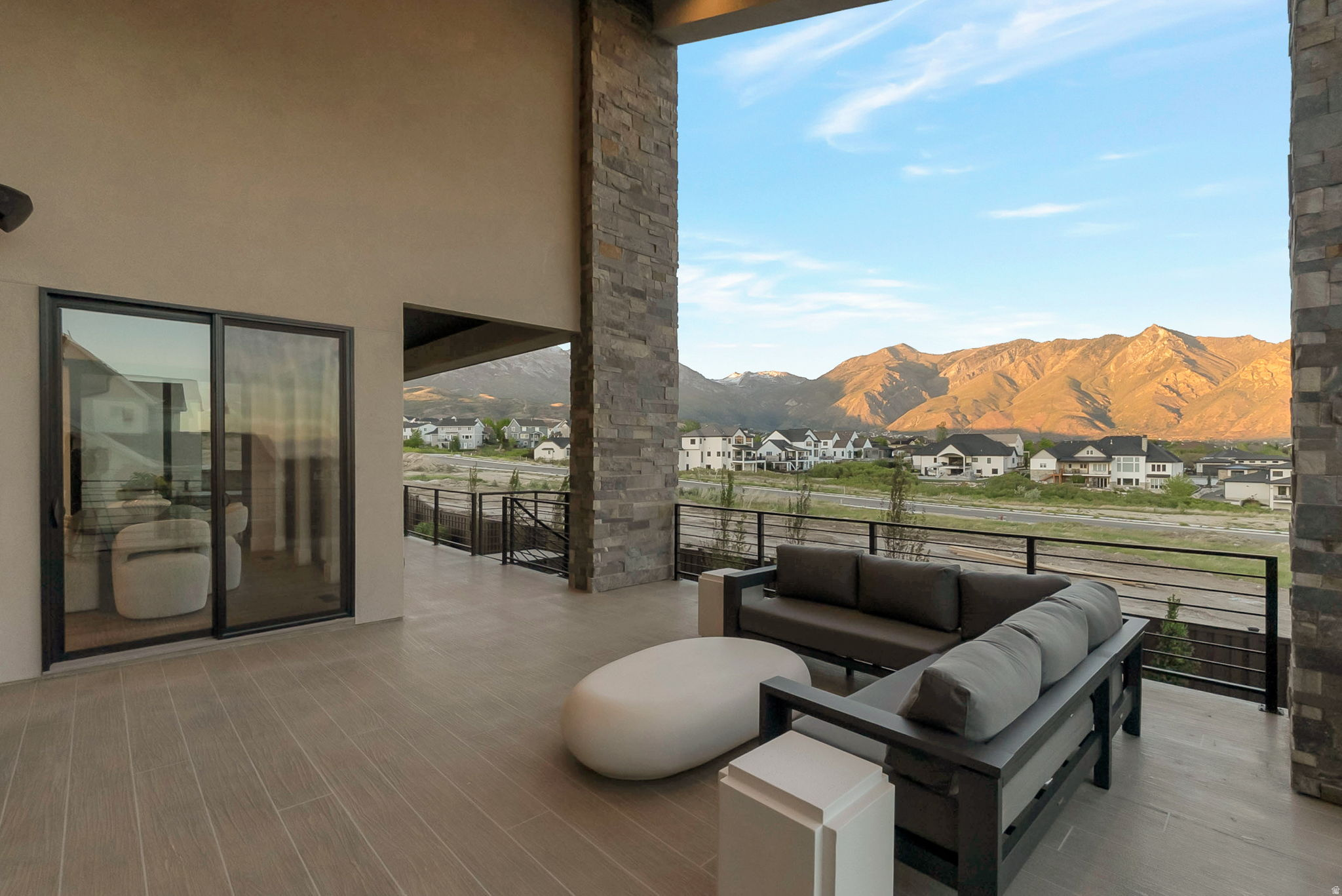 HIGHLAND OAKS - Residential