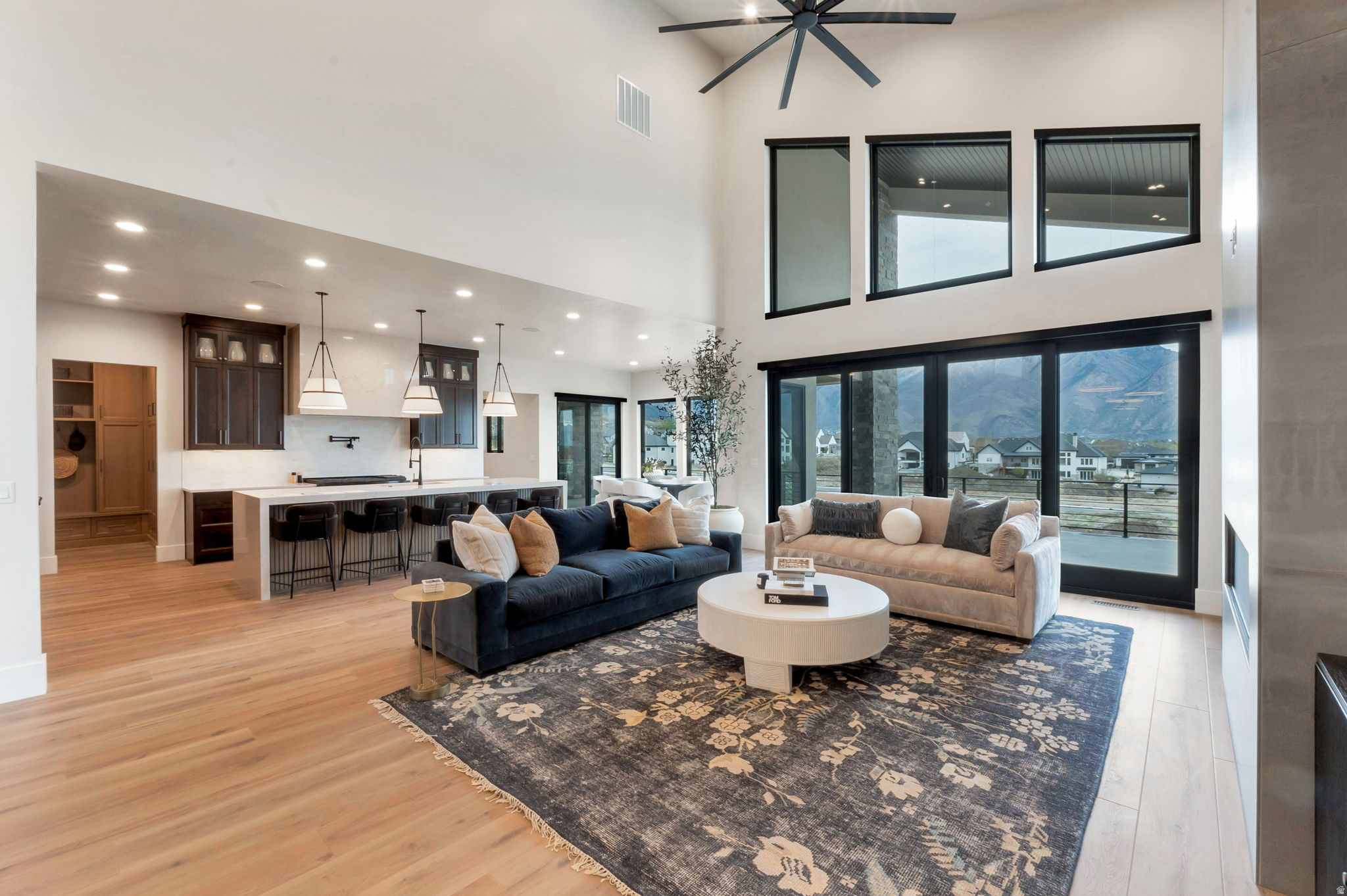 HIGHLAND OAKS - Residential