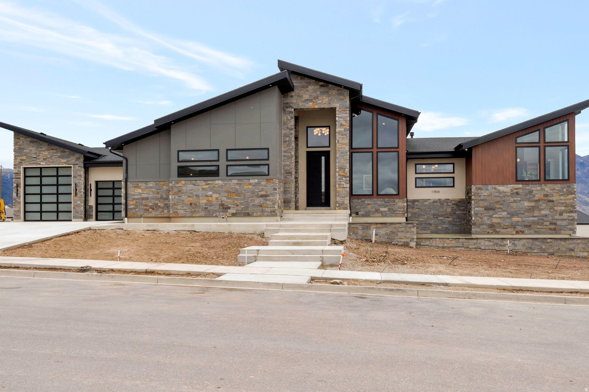 HIGHLAND OAKS - Residential