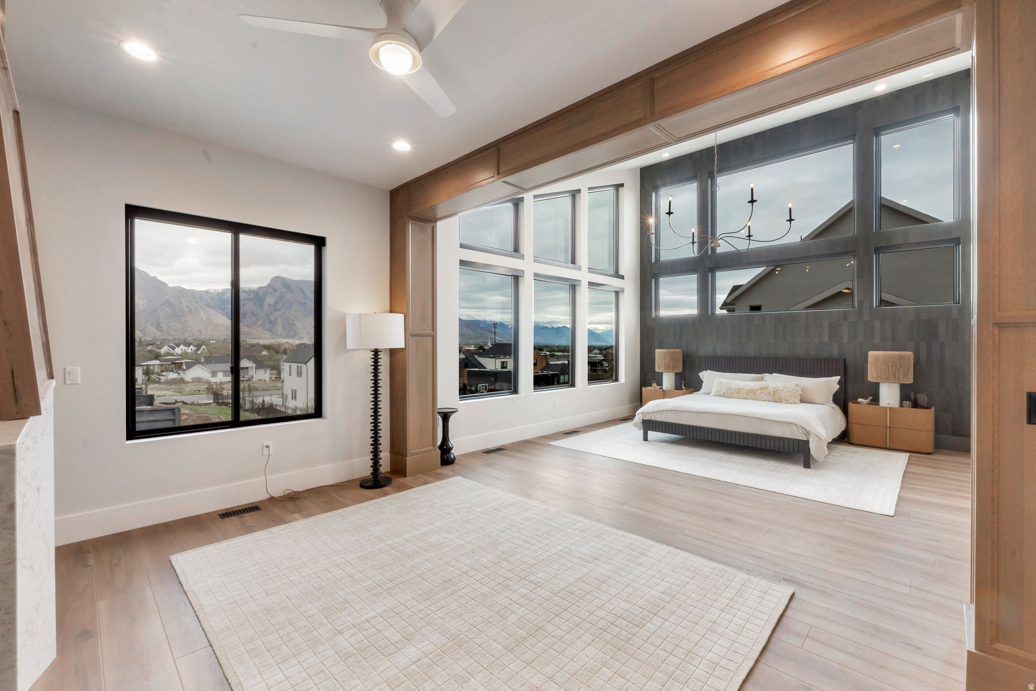 HIGHLAND OAKS - Residential