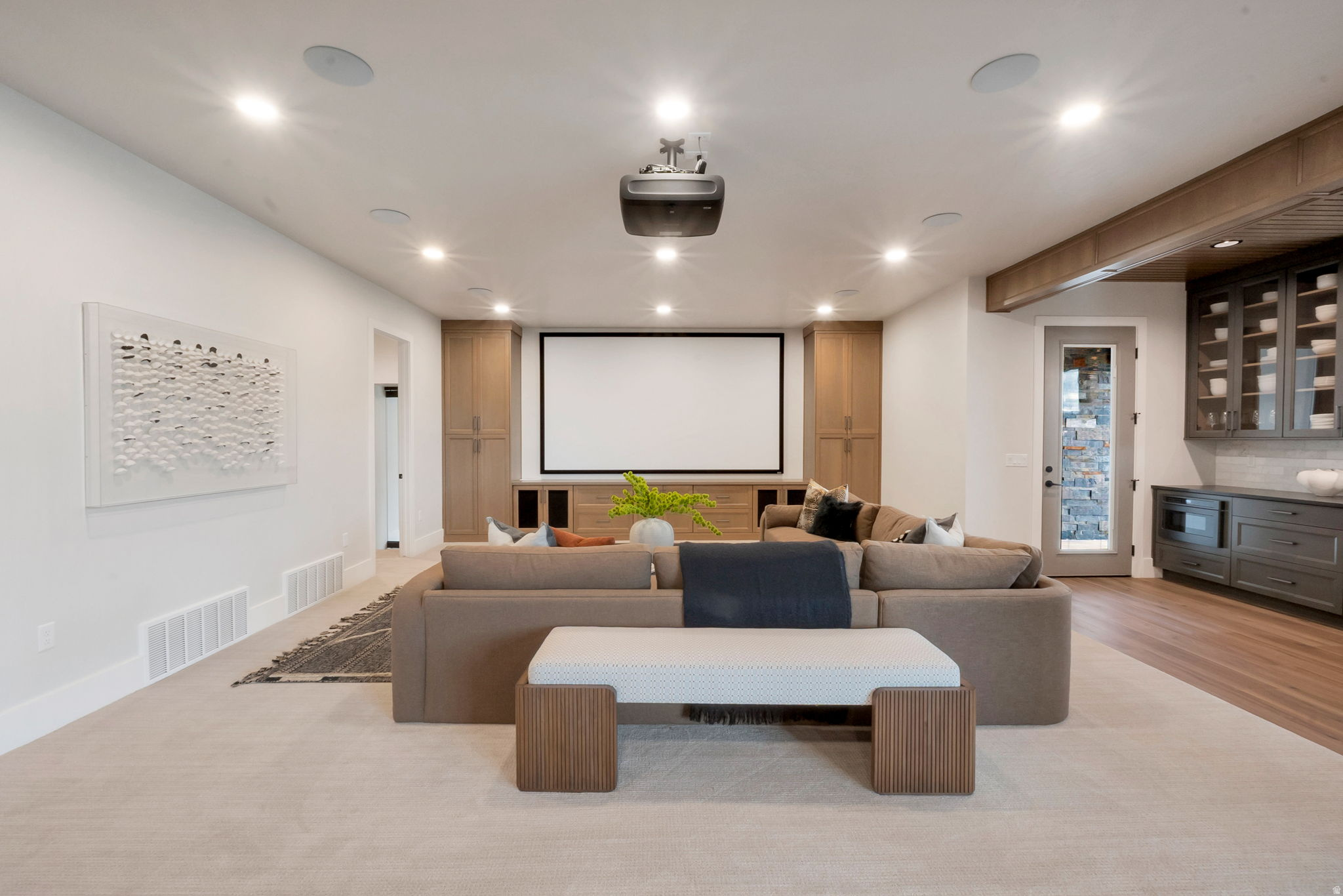 HIGHLAND OAKS - Residential