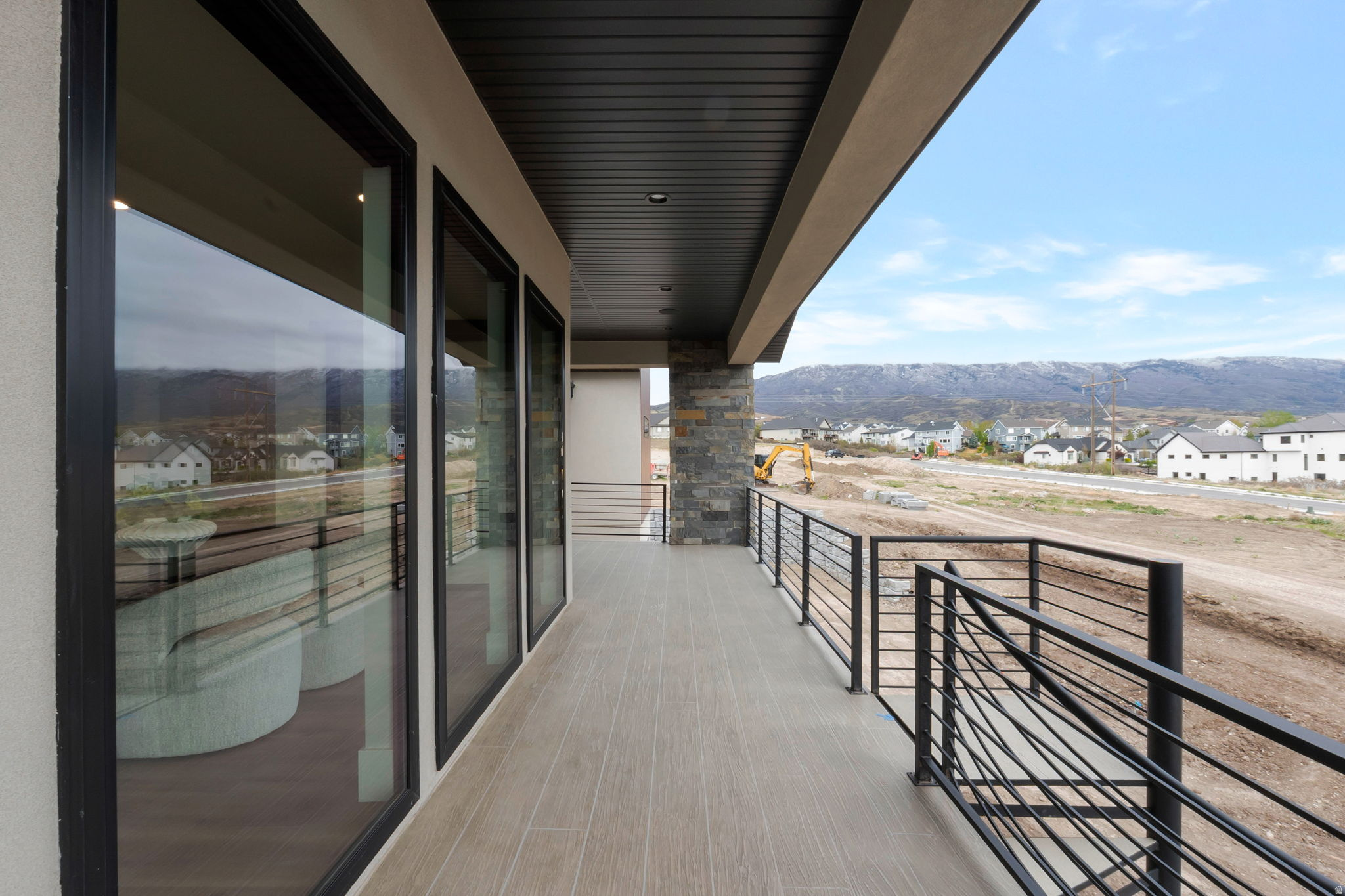 HIGHLAND OAKS - Residential