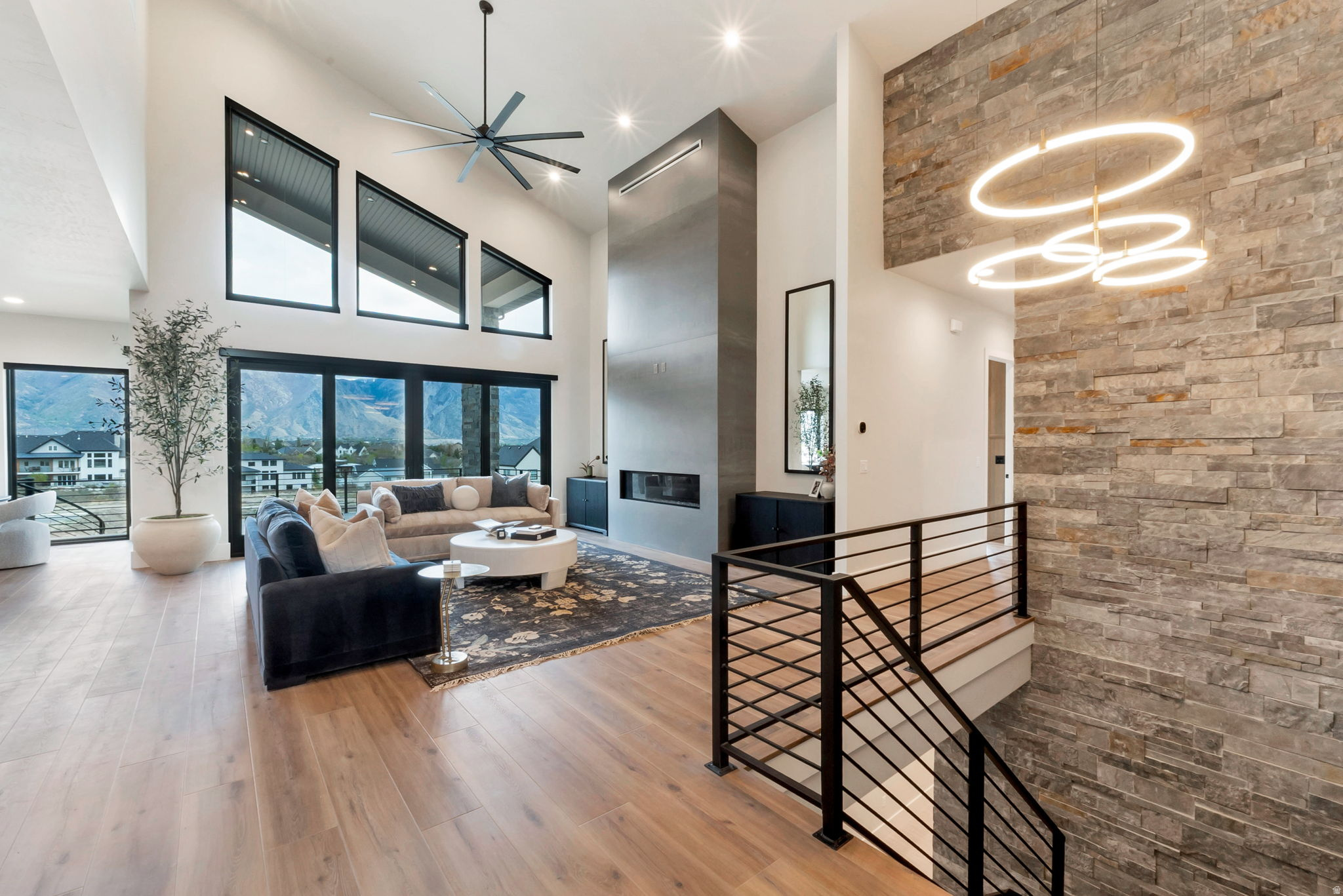 HIGHLAND OAKS - Residential