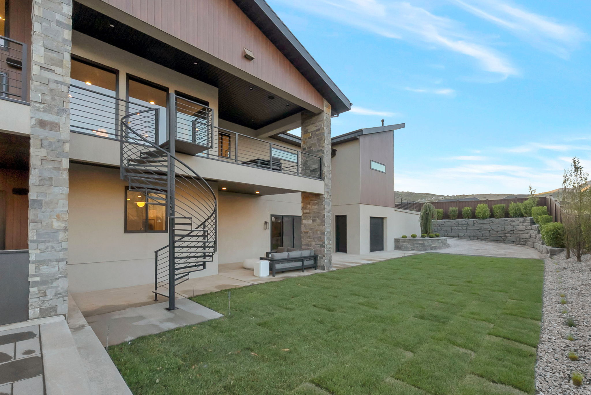 HIGHLAND OAKS - Residential