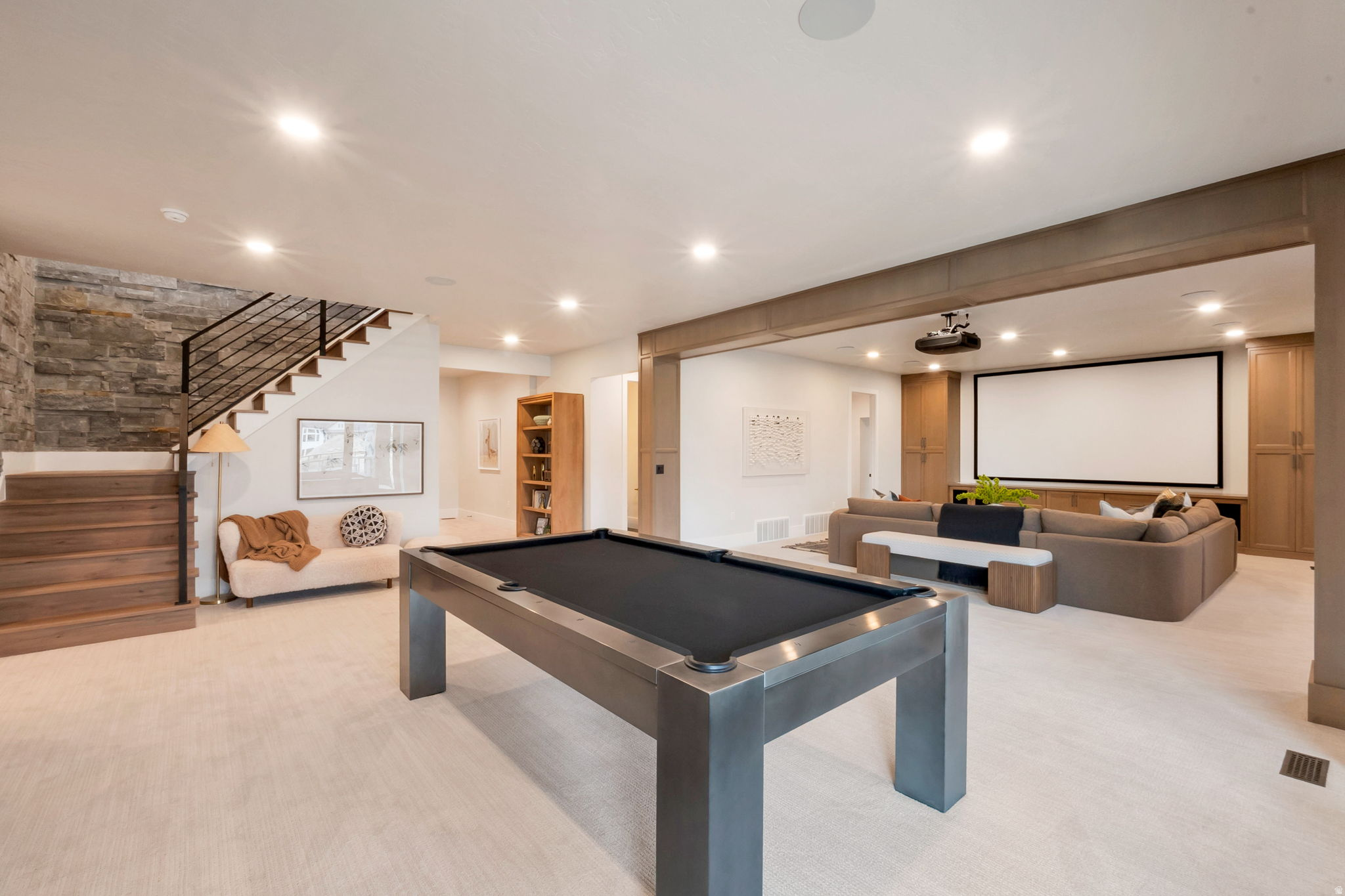 HIGHLAND OAKS - Residential