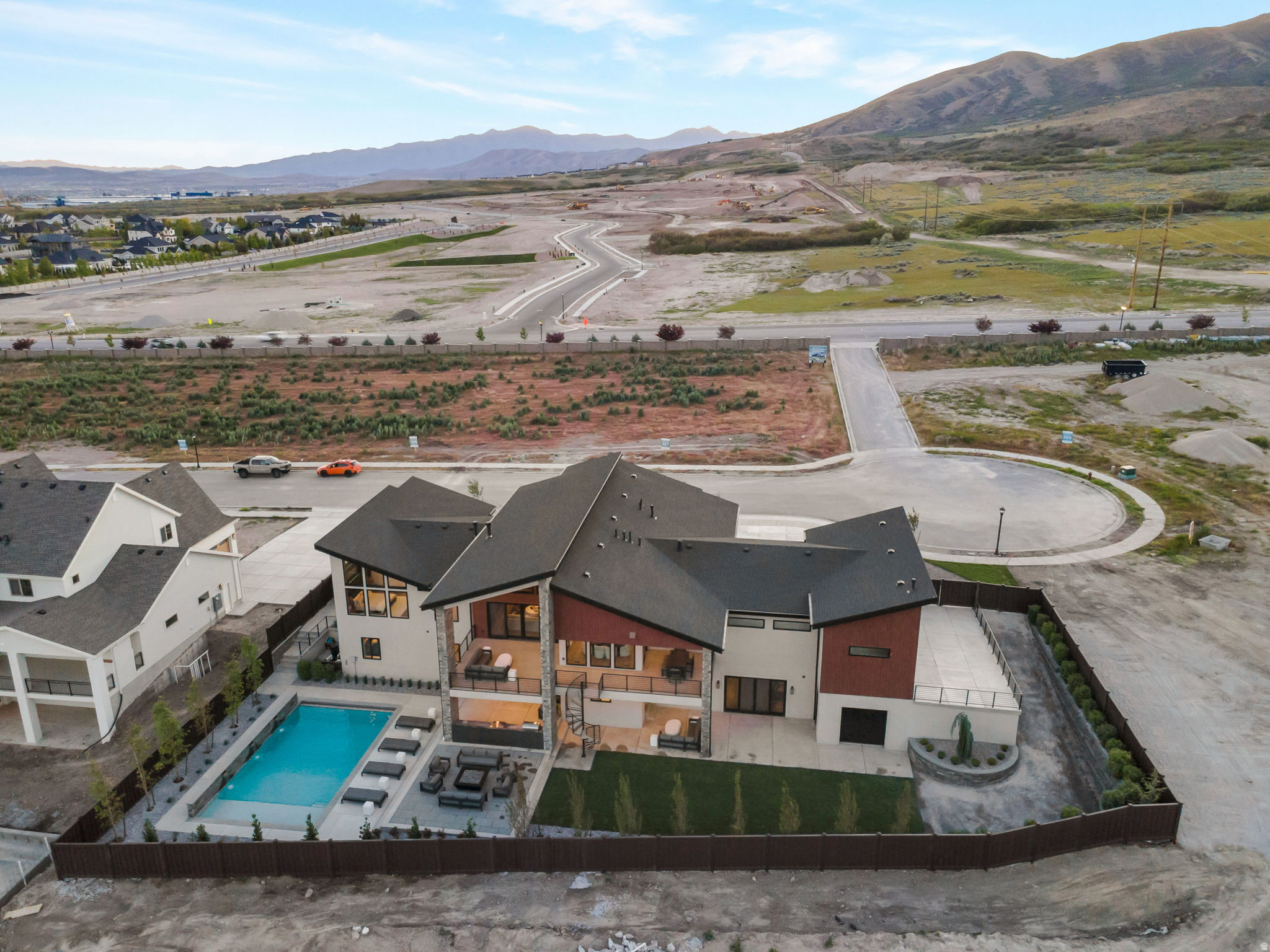 HIGHLAND OAKS - Residential